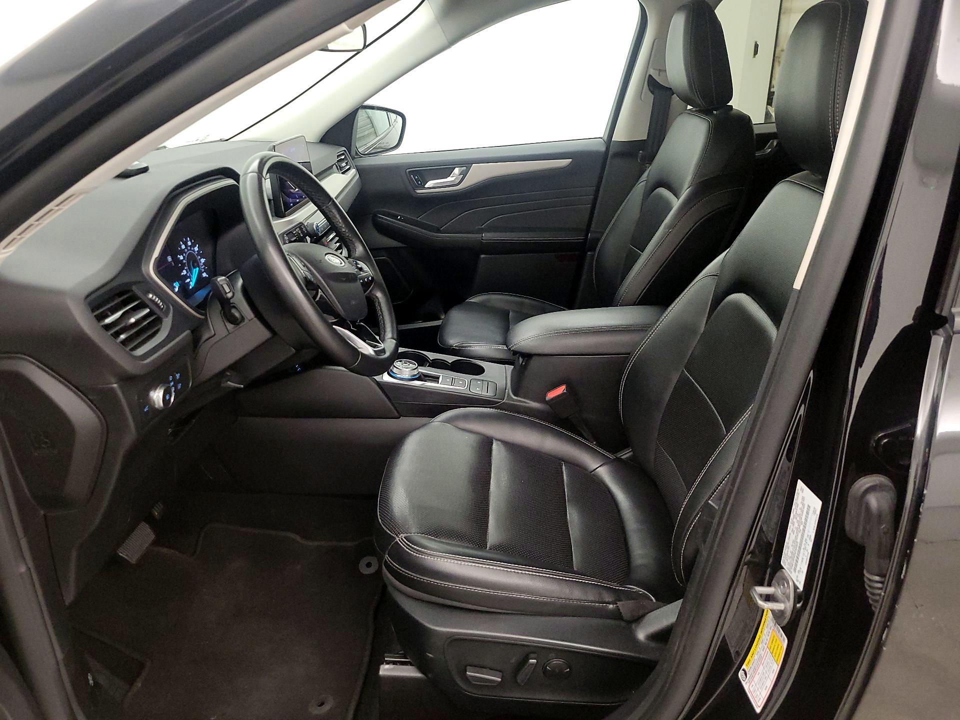 Thumbnail: 2022 Ford Escape - 11