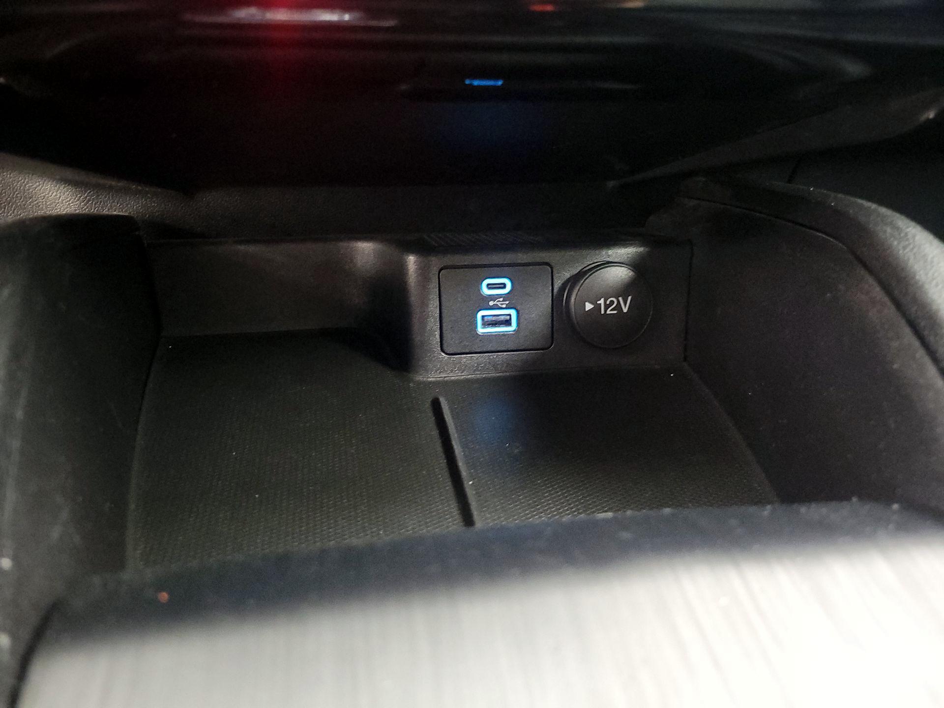 Thumbnail: 2022 Ford Escape - 18