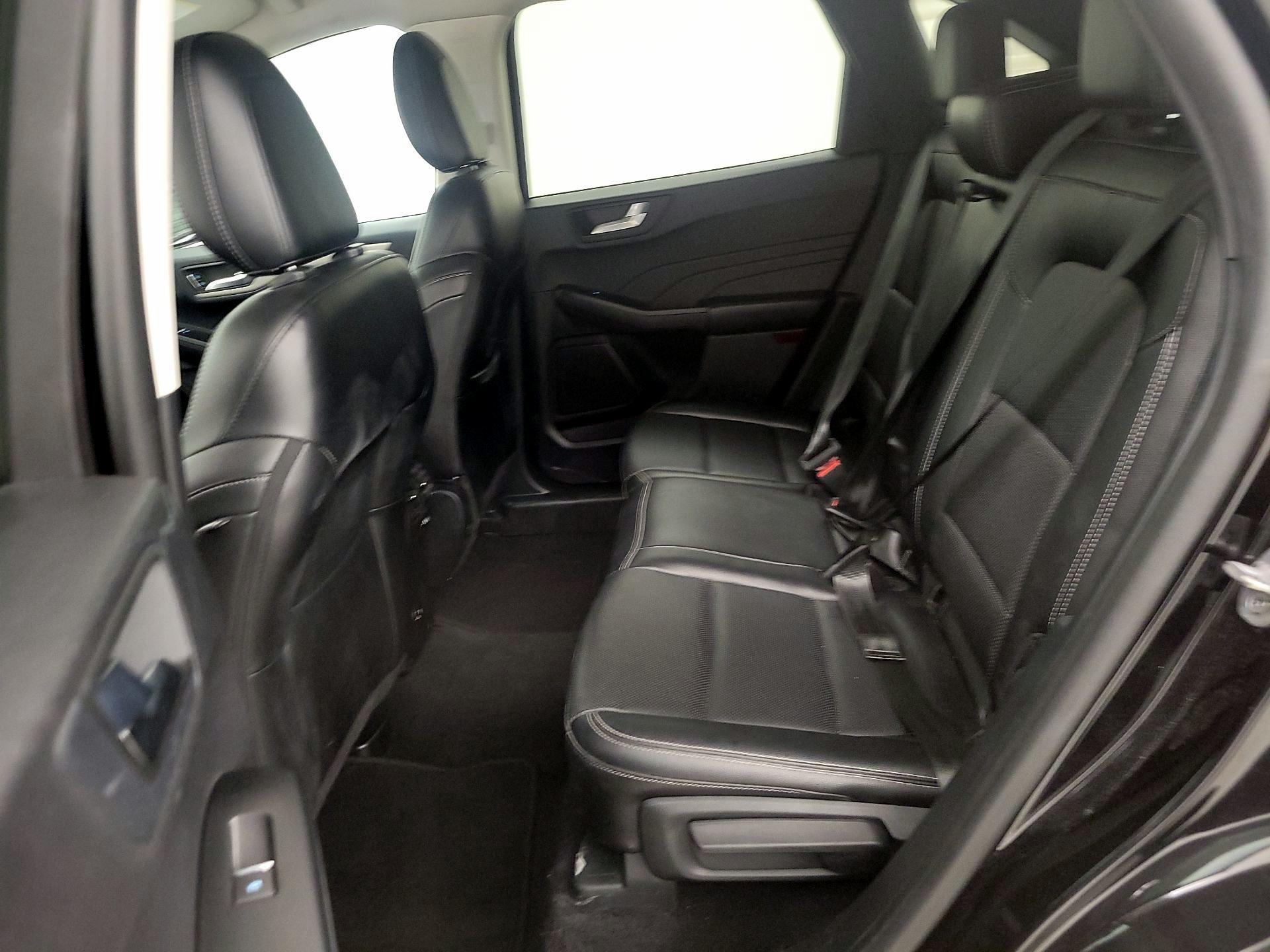 Thumbnail: 2022 Ford Escape - 19