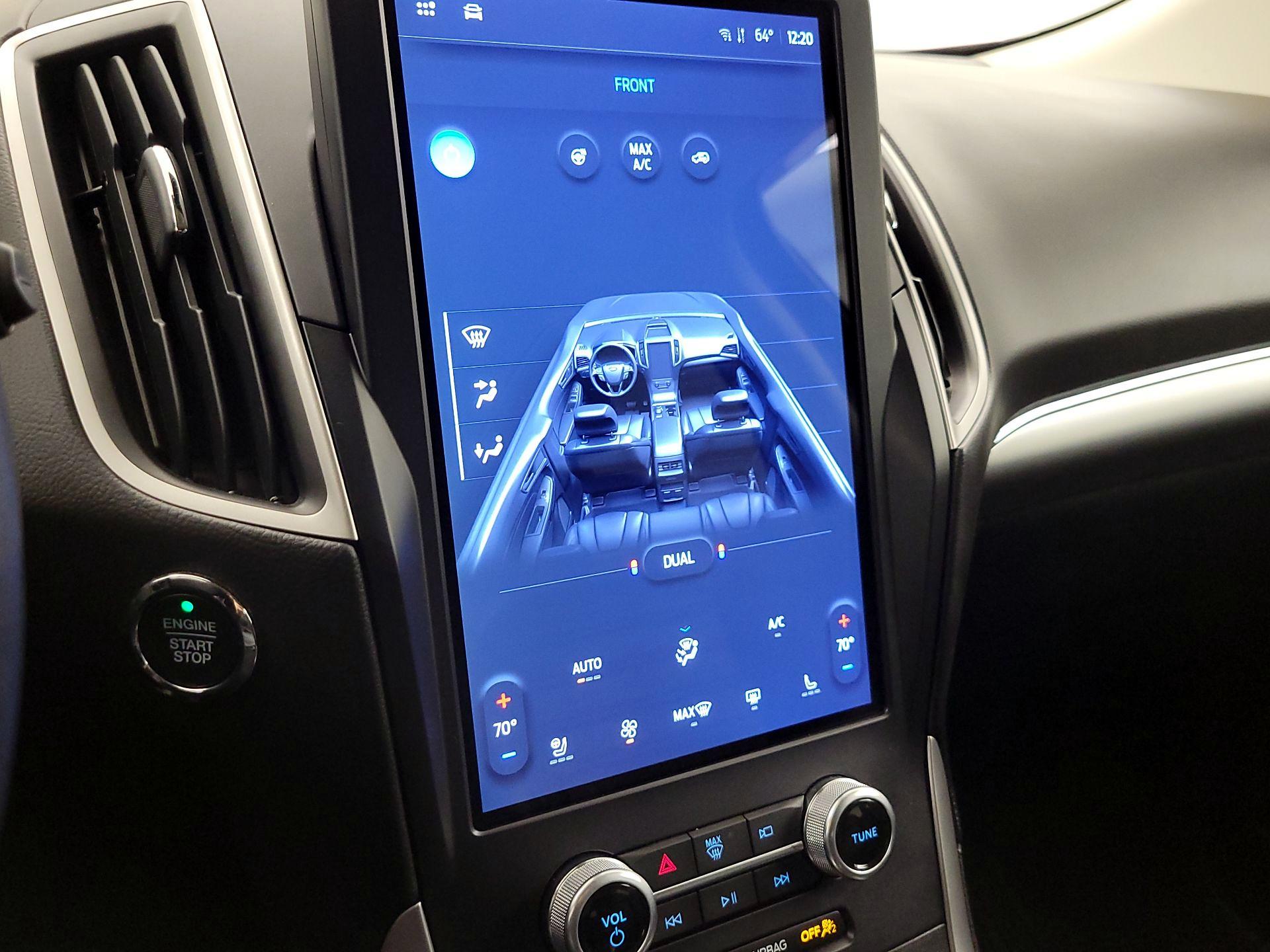 Thumbnail: 2022 Ford Edge - 16