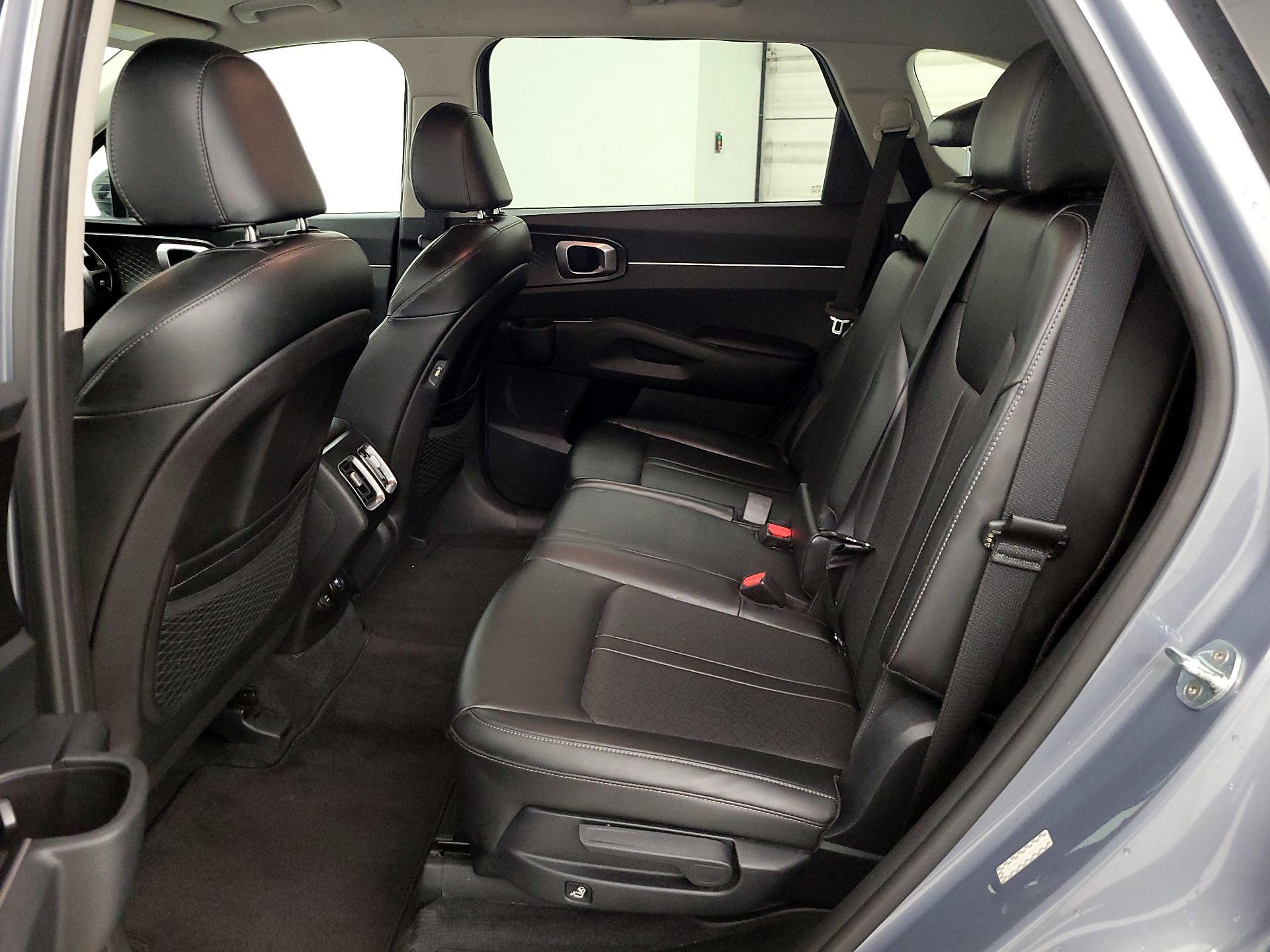 Thumbnail: 2021 Kia Sorento - 18