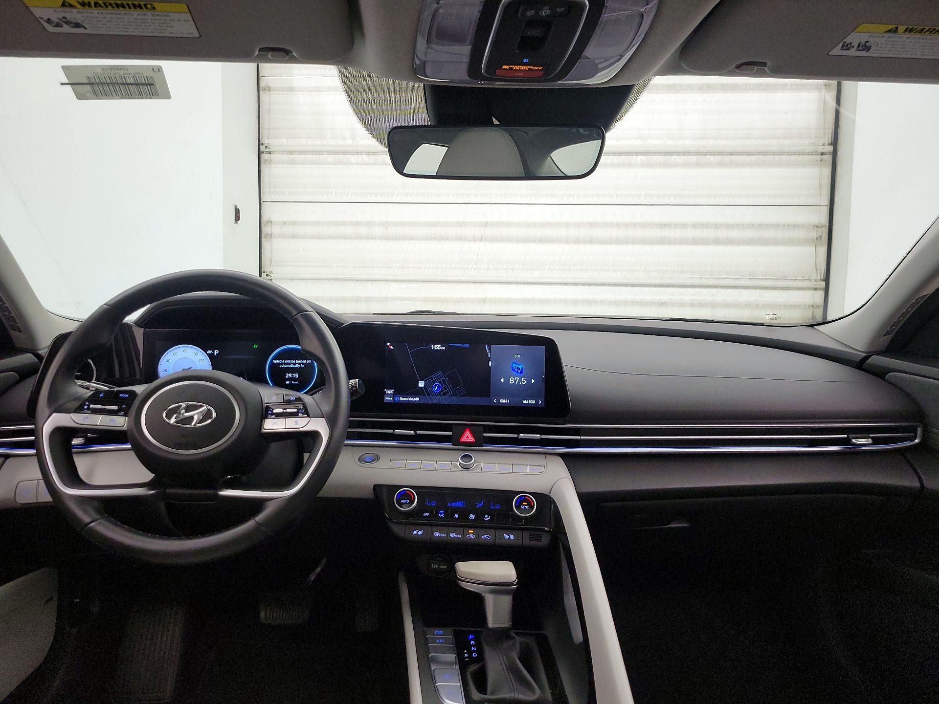 Thumbnail: 2022 Hyundai Elantra - 9