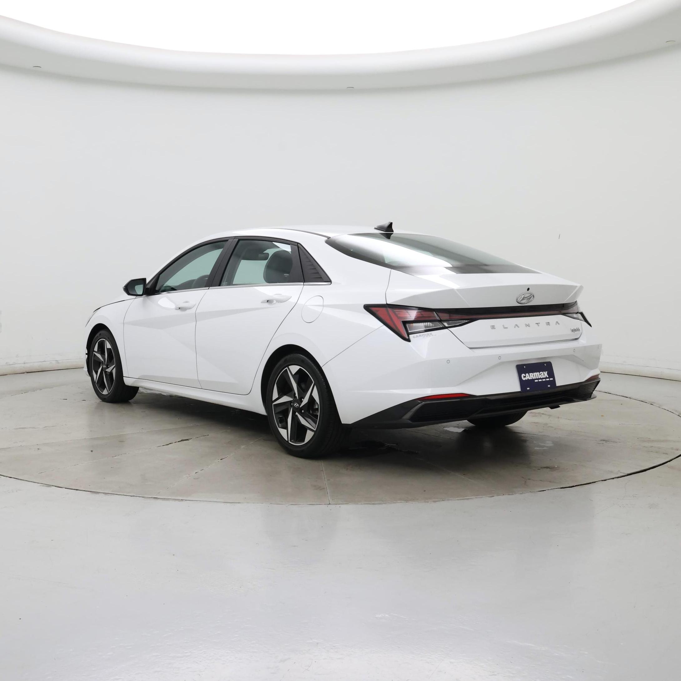 Thumbnail: 2022 Hyundai Elantra - 2