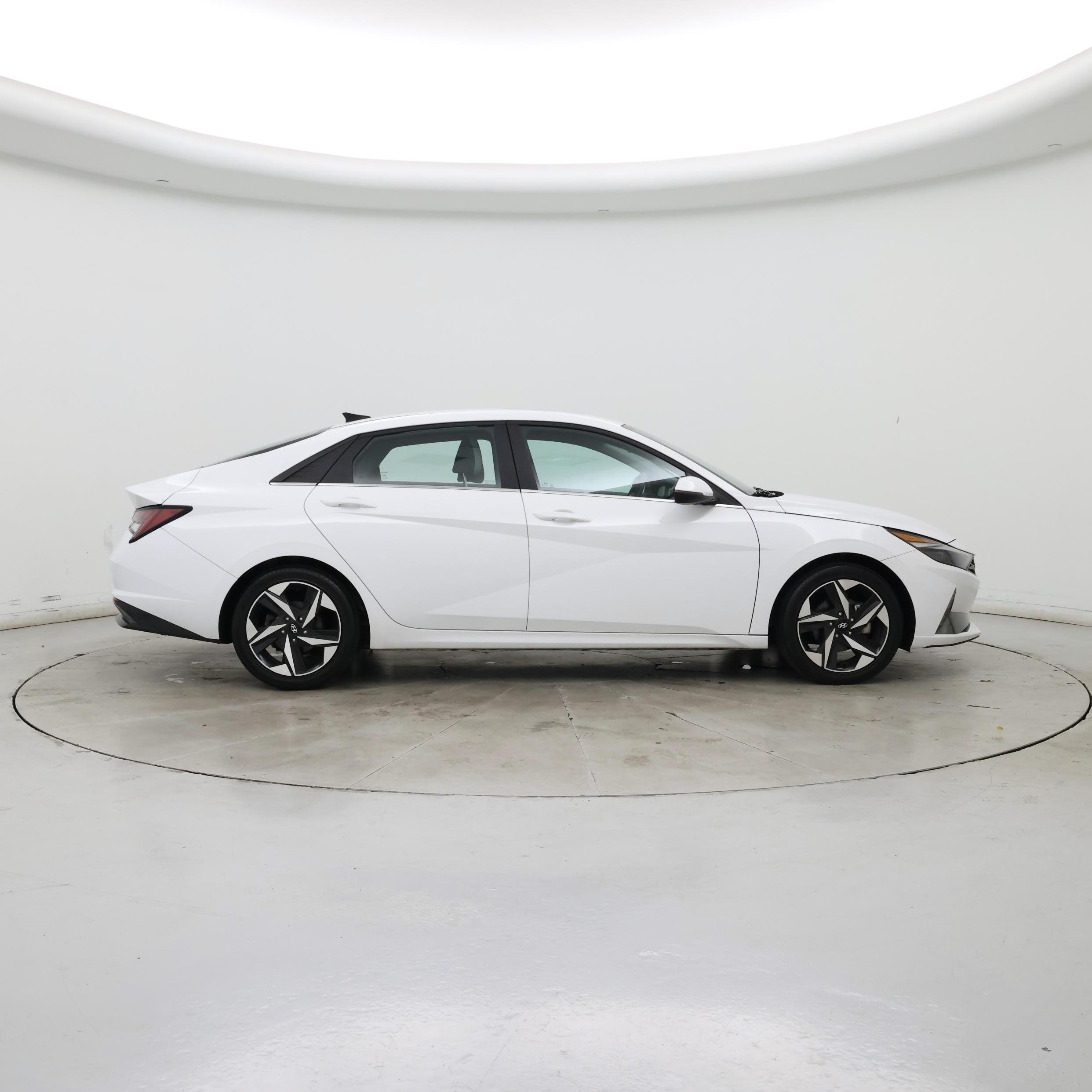 Thumbnail: 2022 Hyundai Elantra - 7