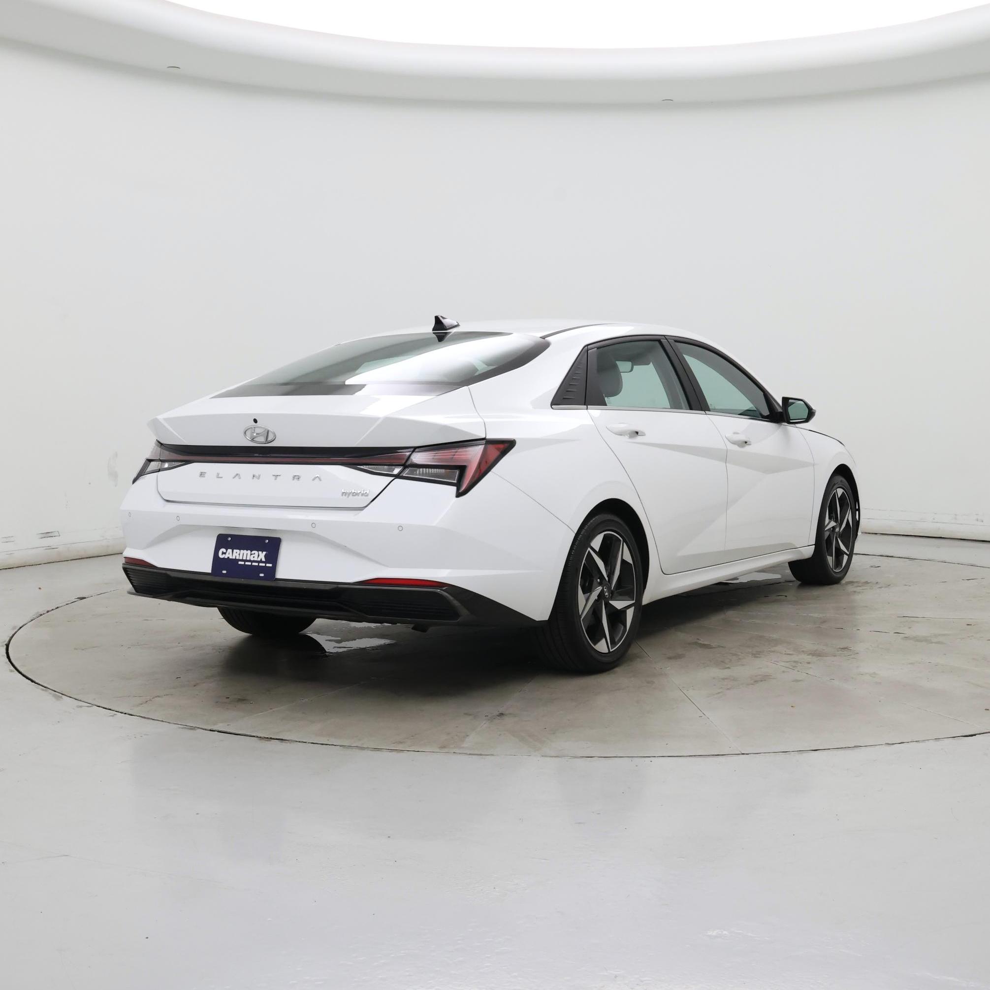 Thumbnail: 2022 Hyundai Elantra - 8