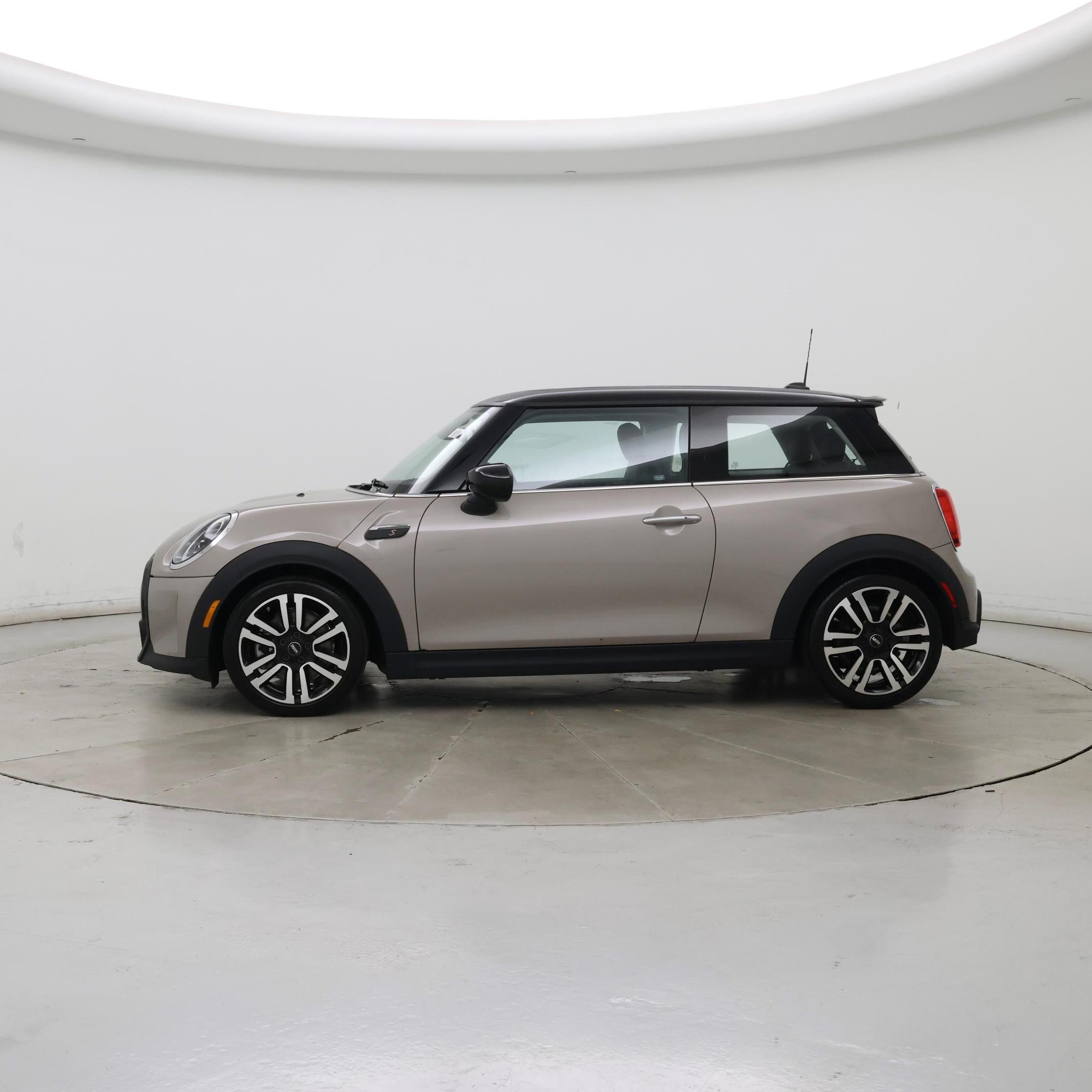 Thumbnail: 2023 MINI Cooper Hardtop - 3