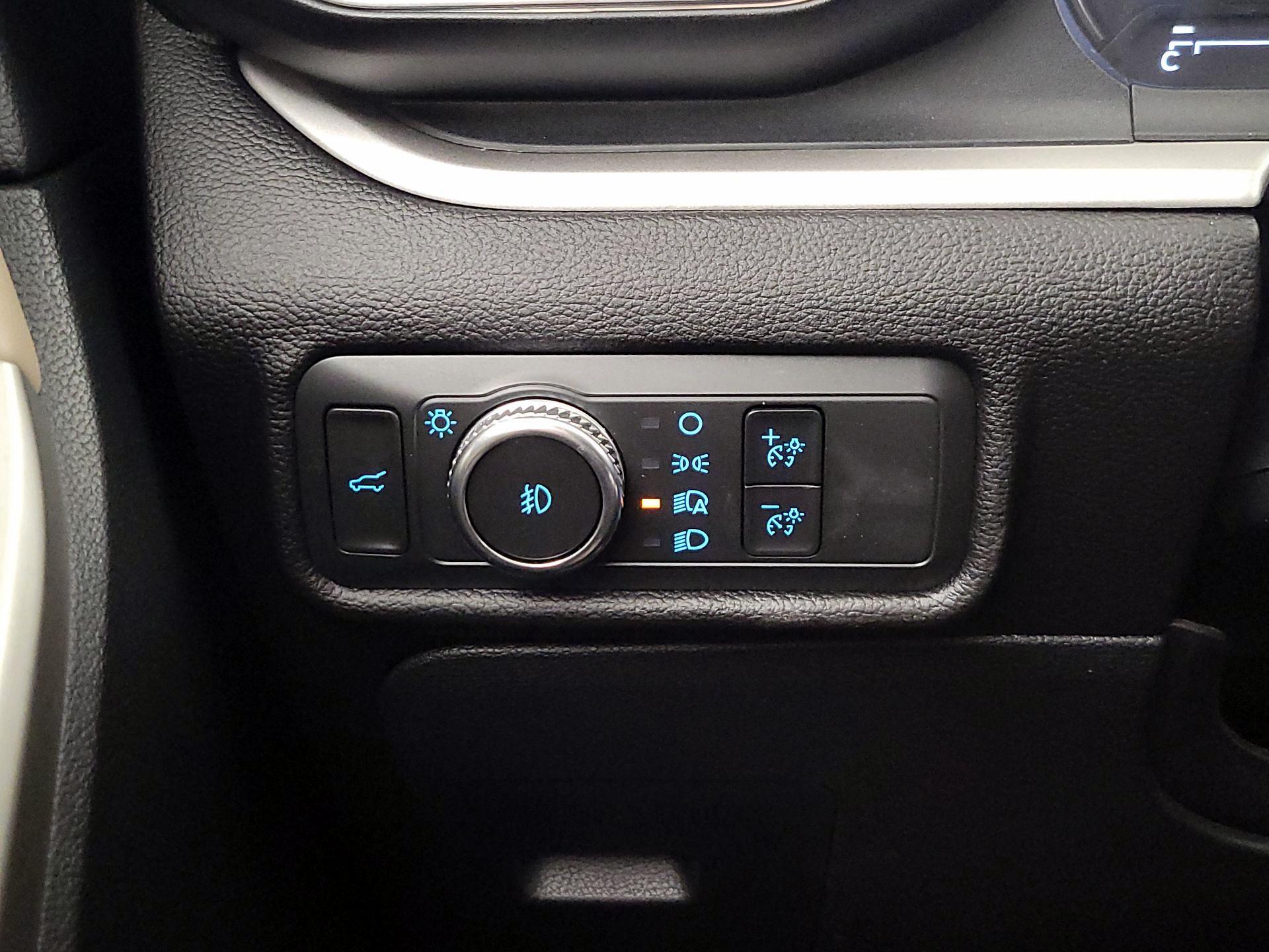 Thumbnail: 2021 Ford Explorer - 13