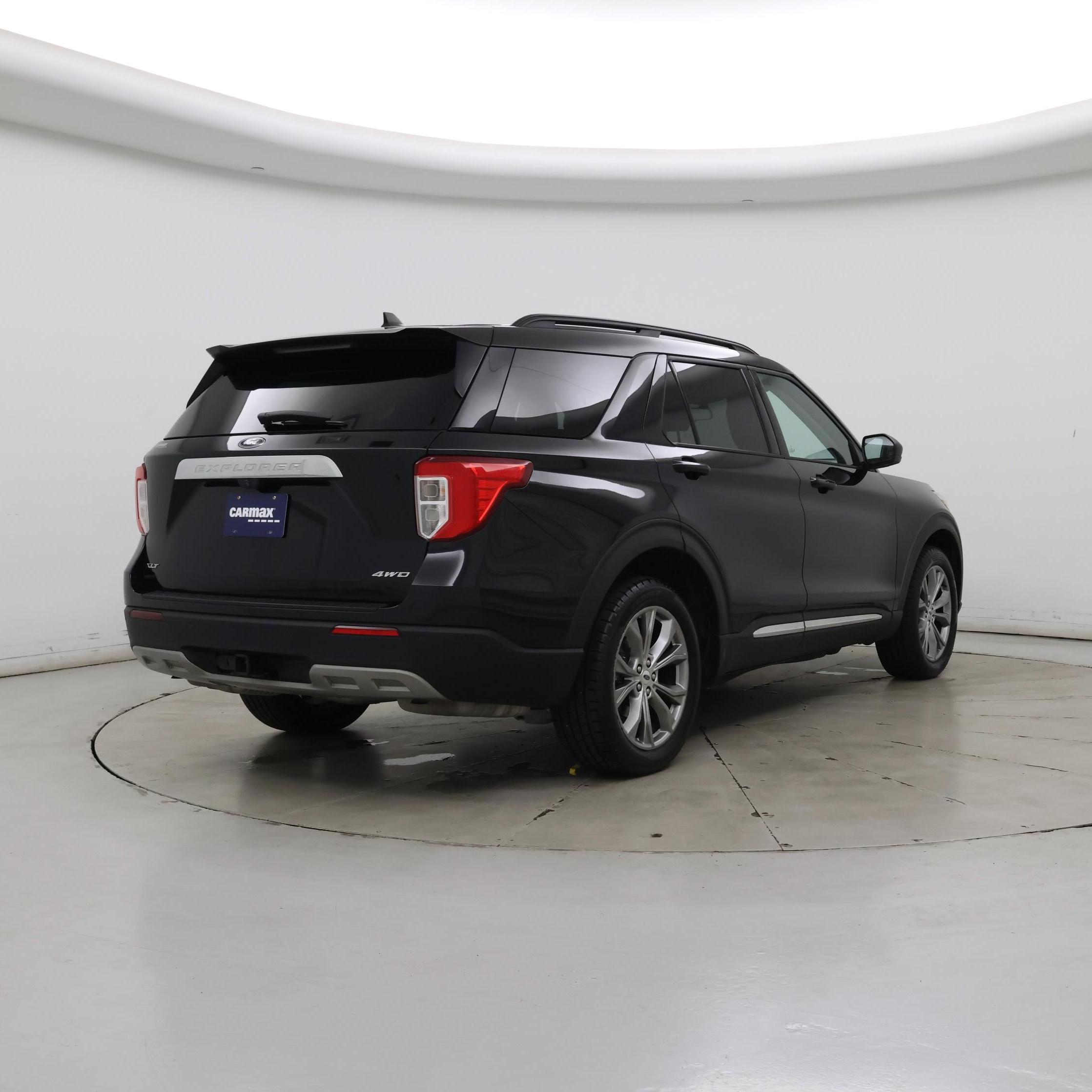 Thumbnail: 2021 Ford Explorer - 8