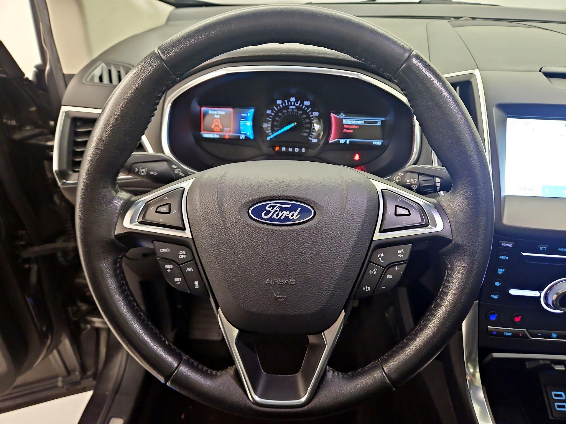 Thumbnail: 2019 Ford Edge - 10