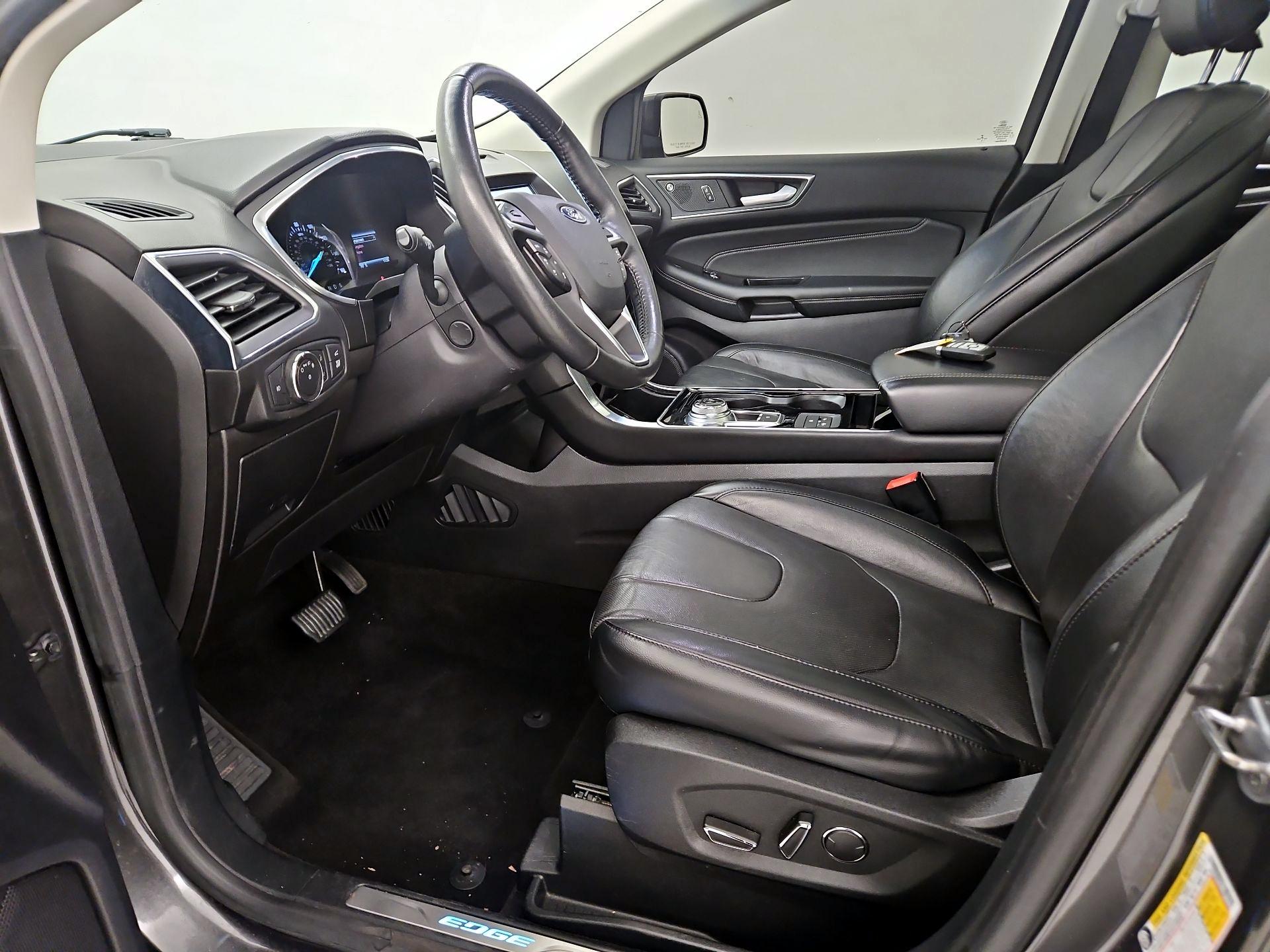 Thumbnail: 2019 Ford Edge - 11