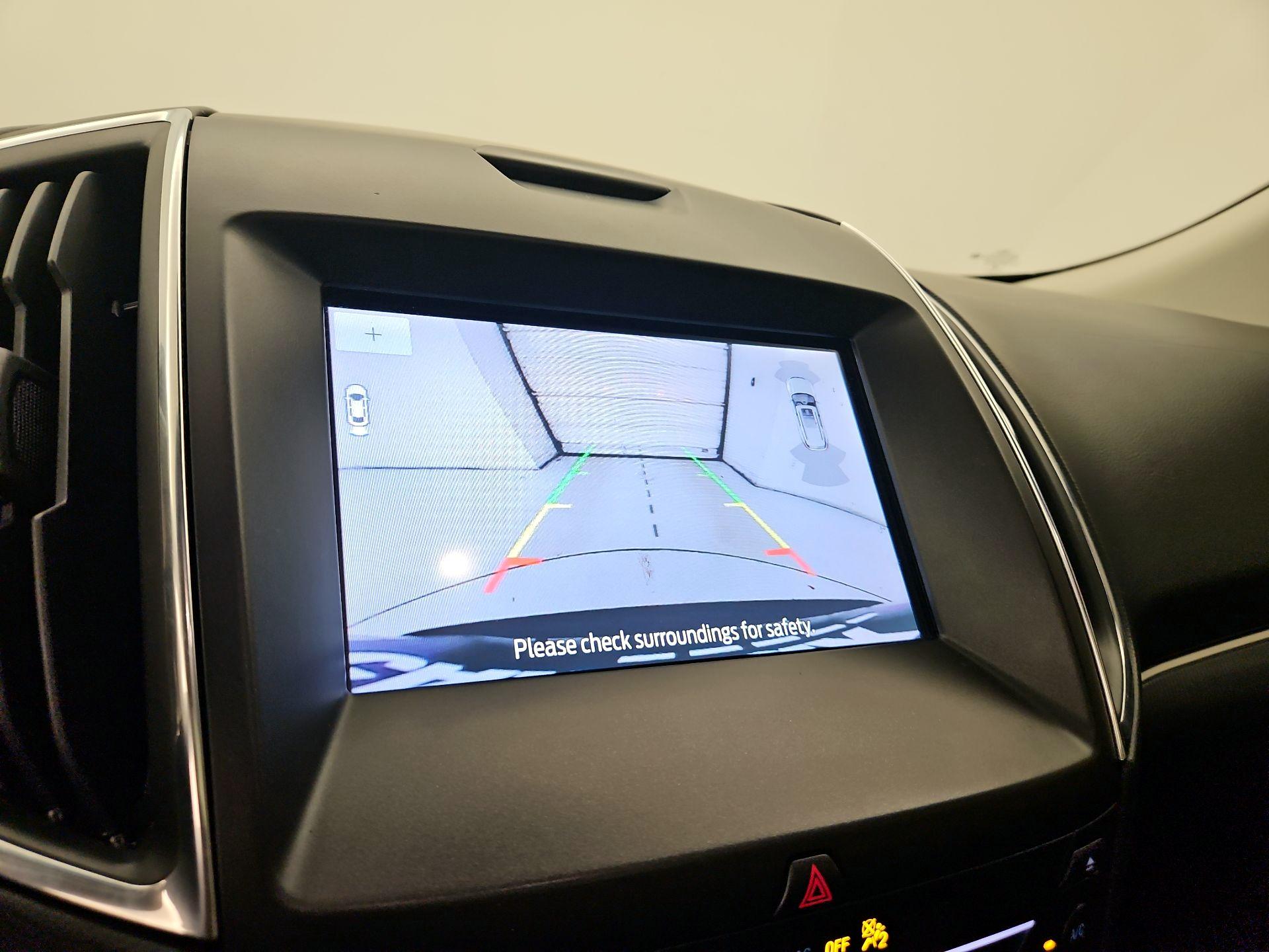 Thumbnail: 2019 Ford Edge - 15