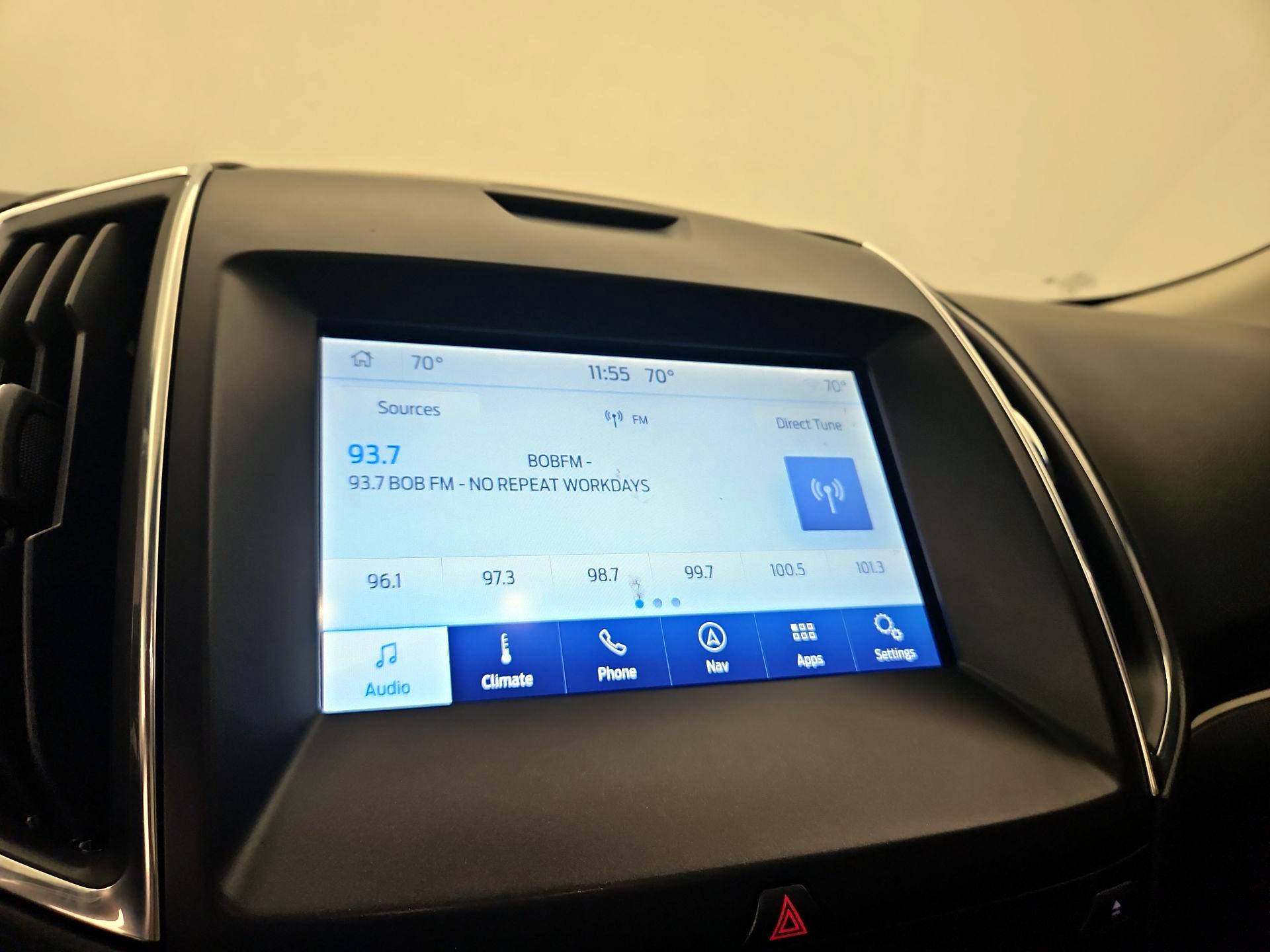 Thumbnail: 2019 Ford Edge - 16