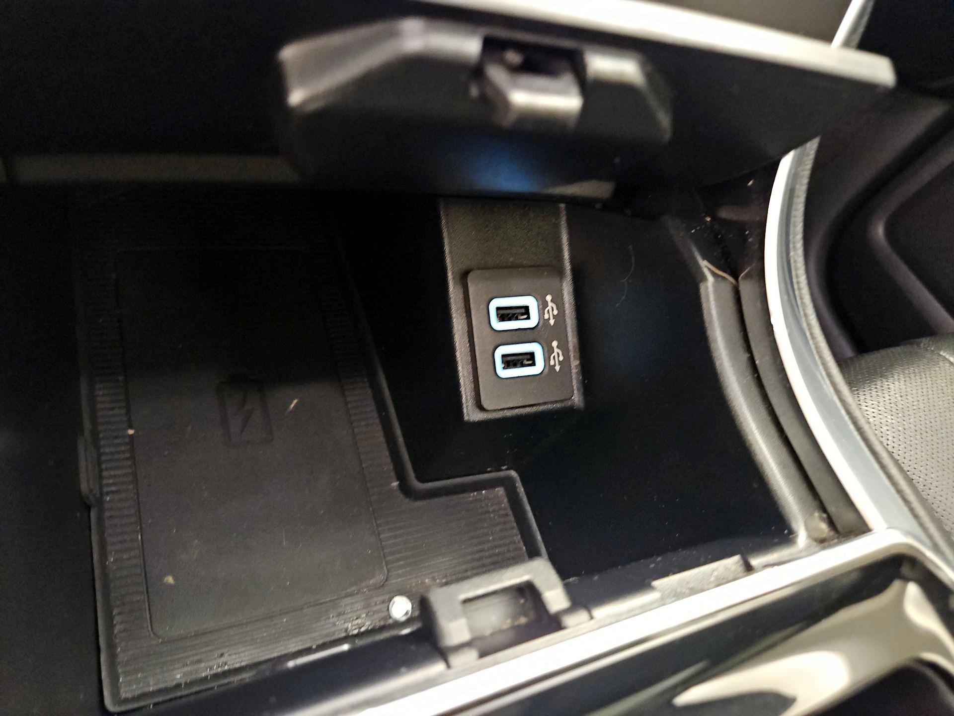 Thumbnail: 2019 Ford Edge - 19