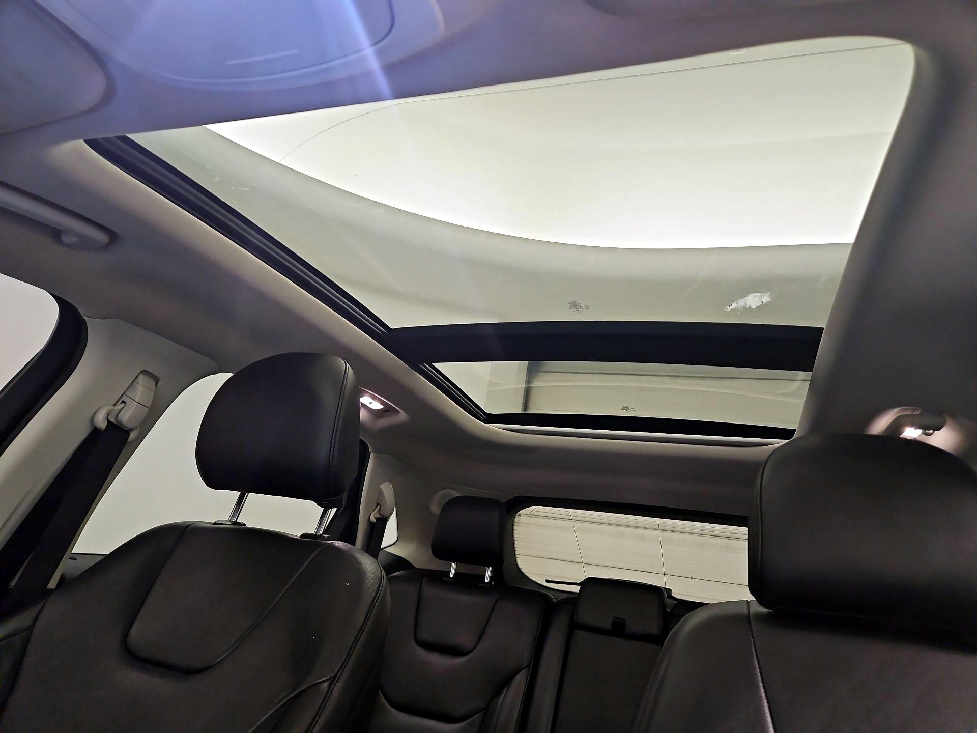 Thumbnail: 2019 Ford Edge - 20