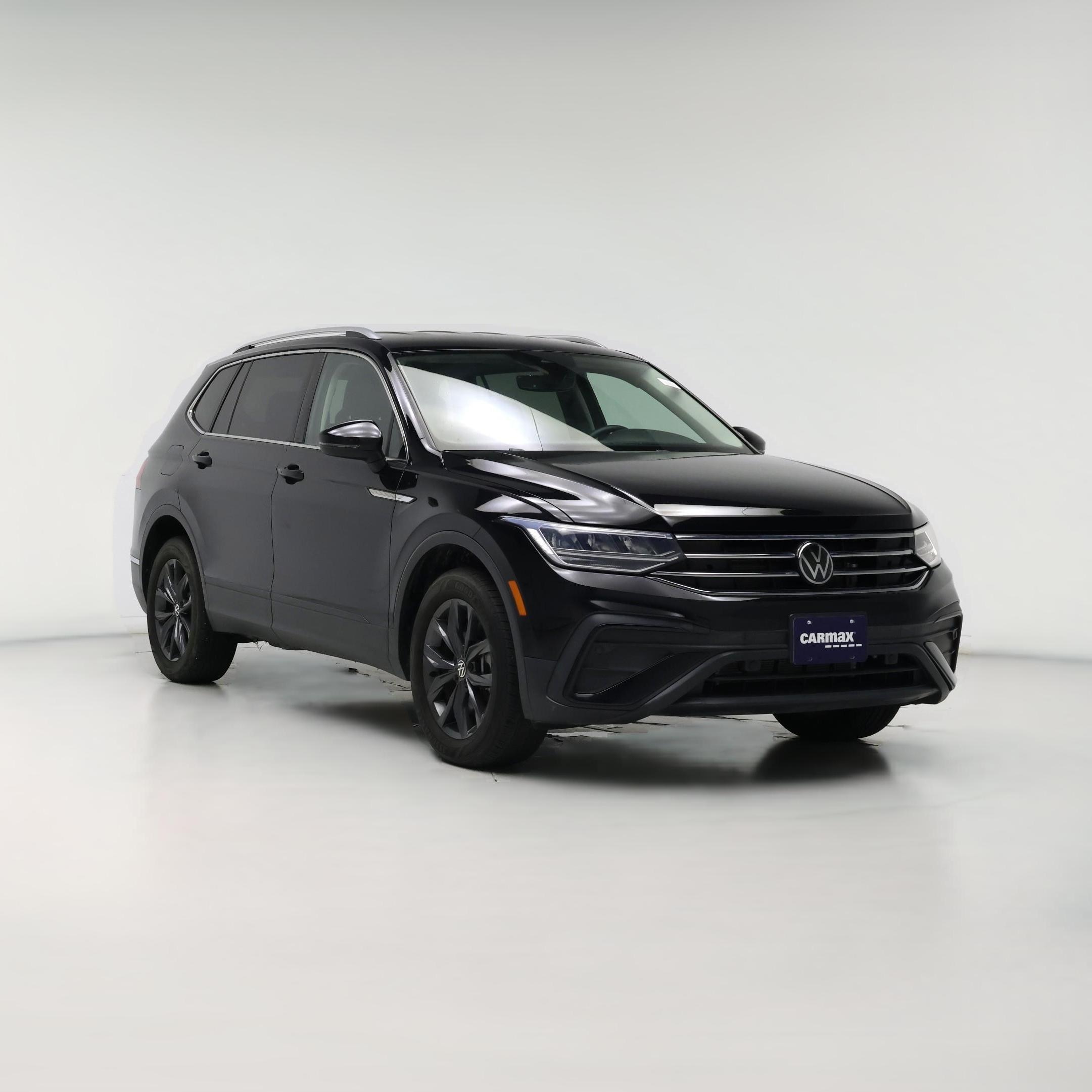 Thumbnail: 2022 Volkswagen Tiguan - 1