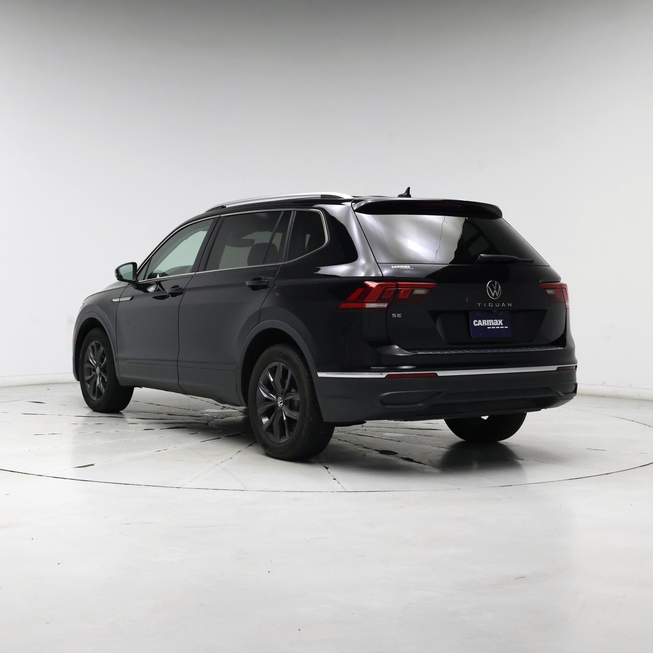 Thumbnail: 2022 Volkswagen Tiguan - 2