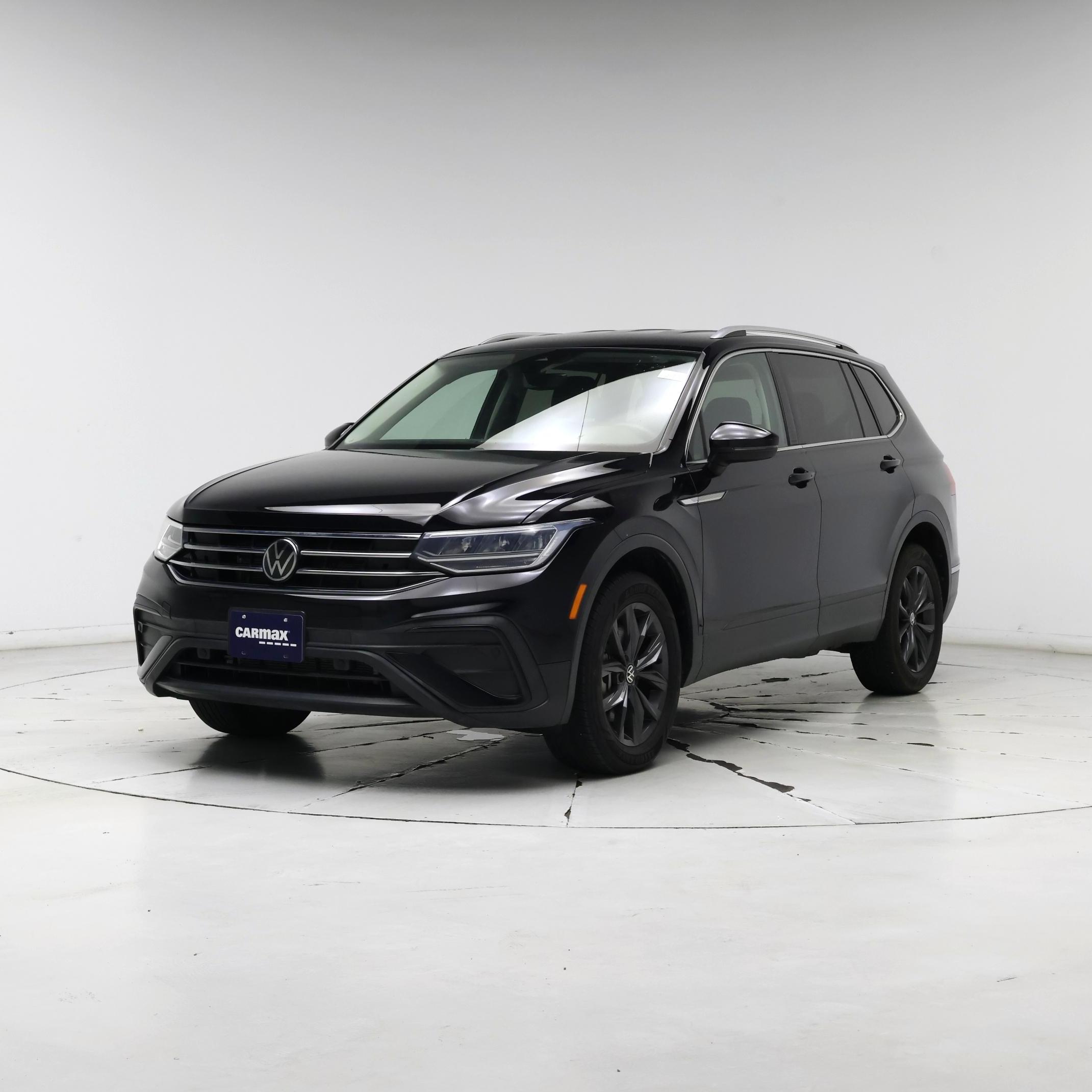 Thumbnail: 2022 Volkswagen Tiguan - 4