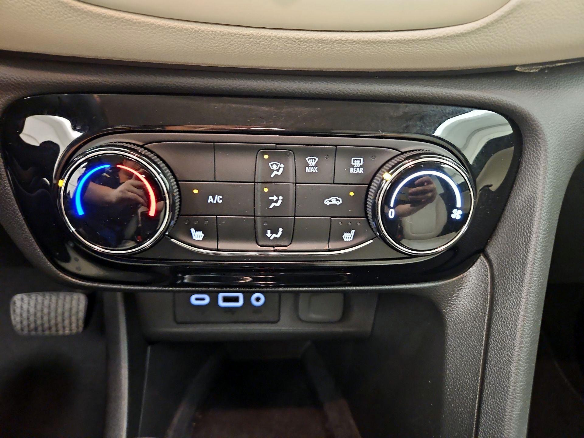 Thumbnail: 2023 Buick Encore GX - 16