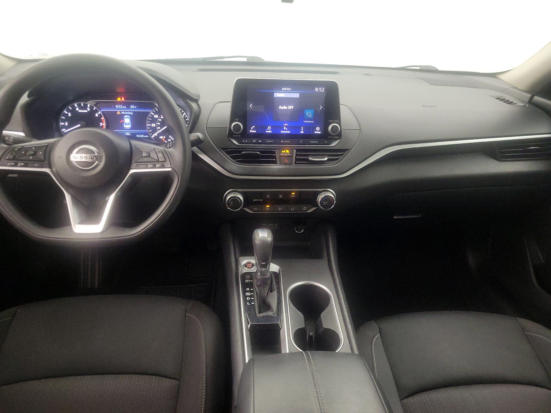 Thumbnail: 2022 Nissan Altima - 9