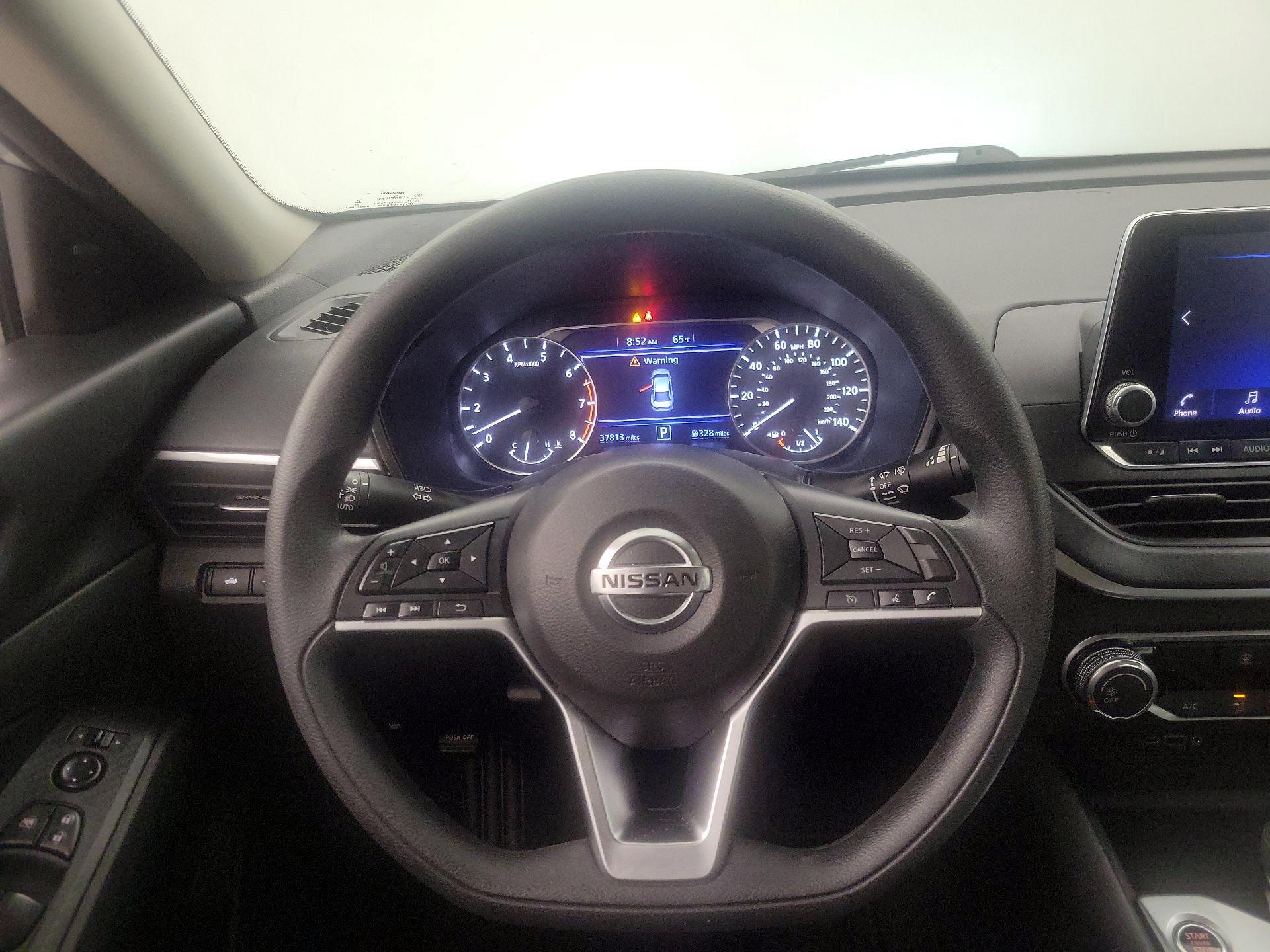 Thumbnail: 2022 Nissan Altima - 10