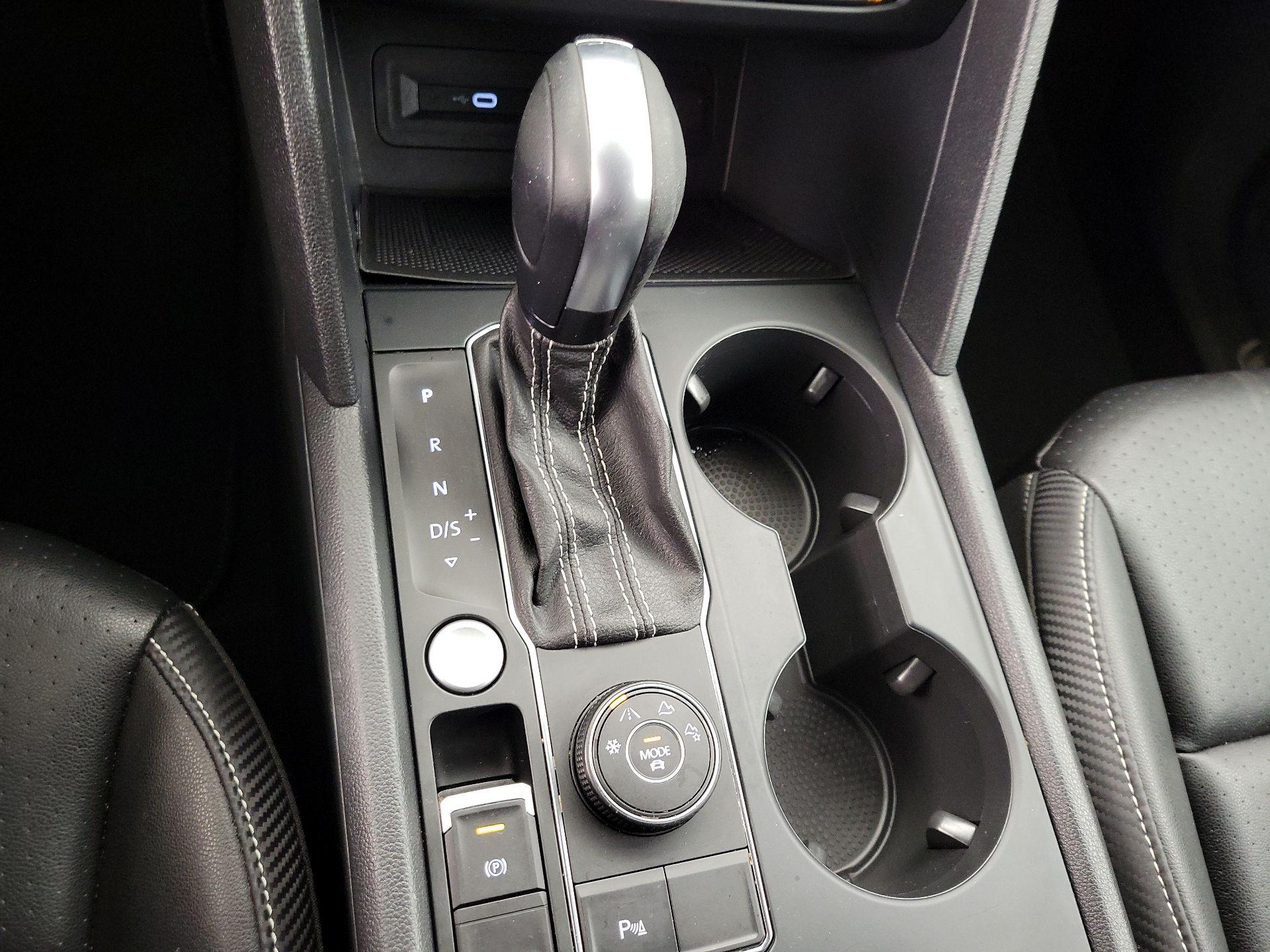 Thumbnail: 2021 Volkswagen Atlas - 17