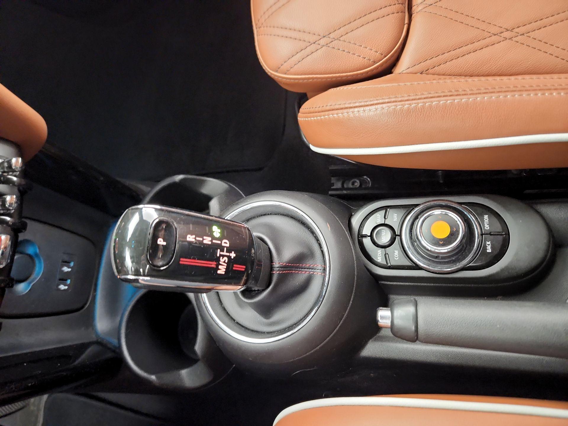 Thumbnail: 2020 MINI Cooper - 17