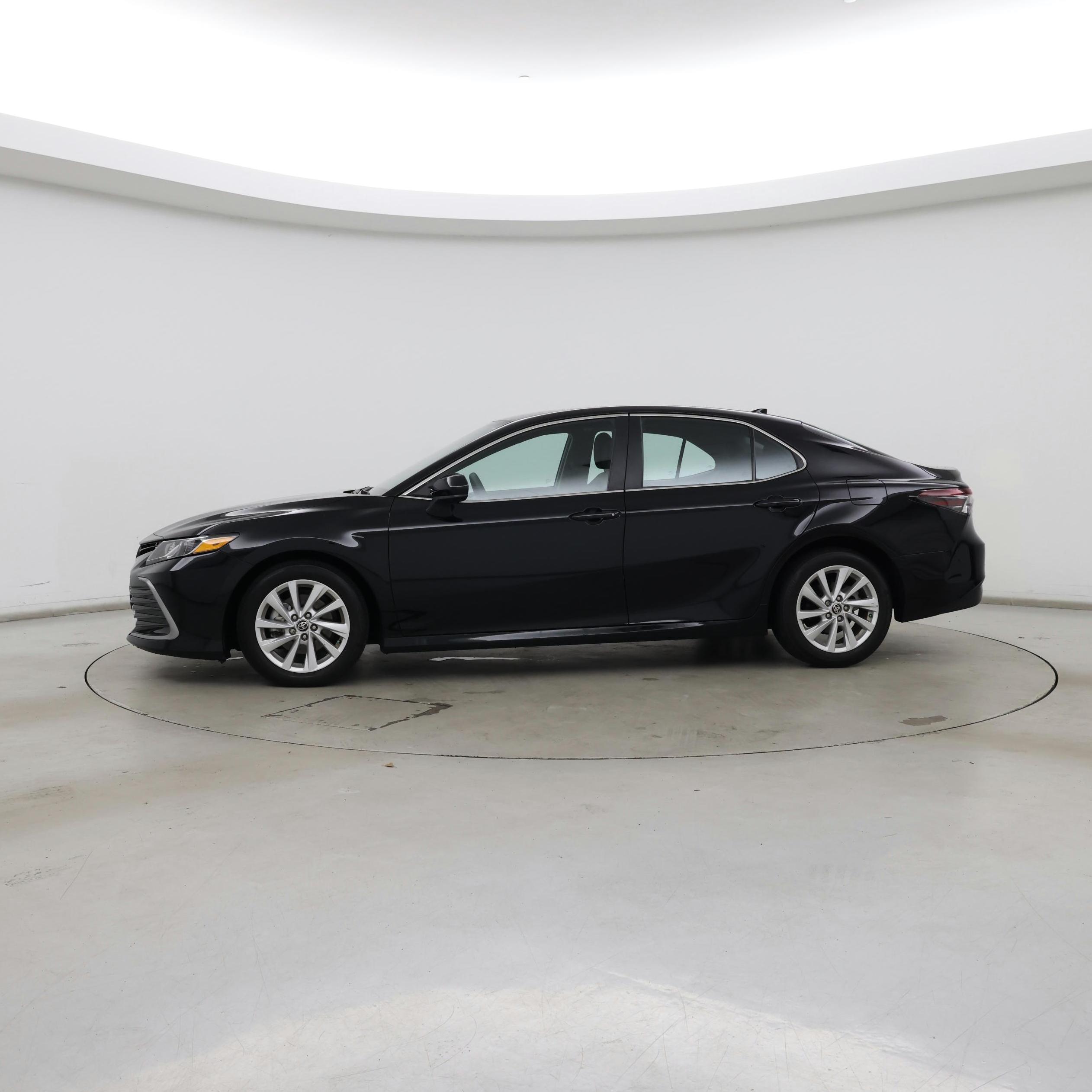 Thumbnail: 2023 Toyota Camry - 3