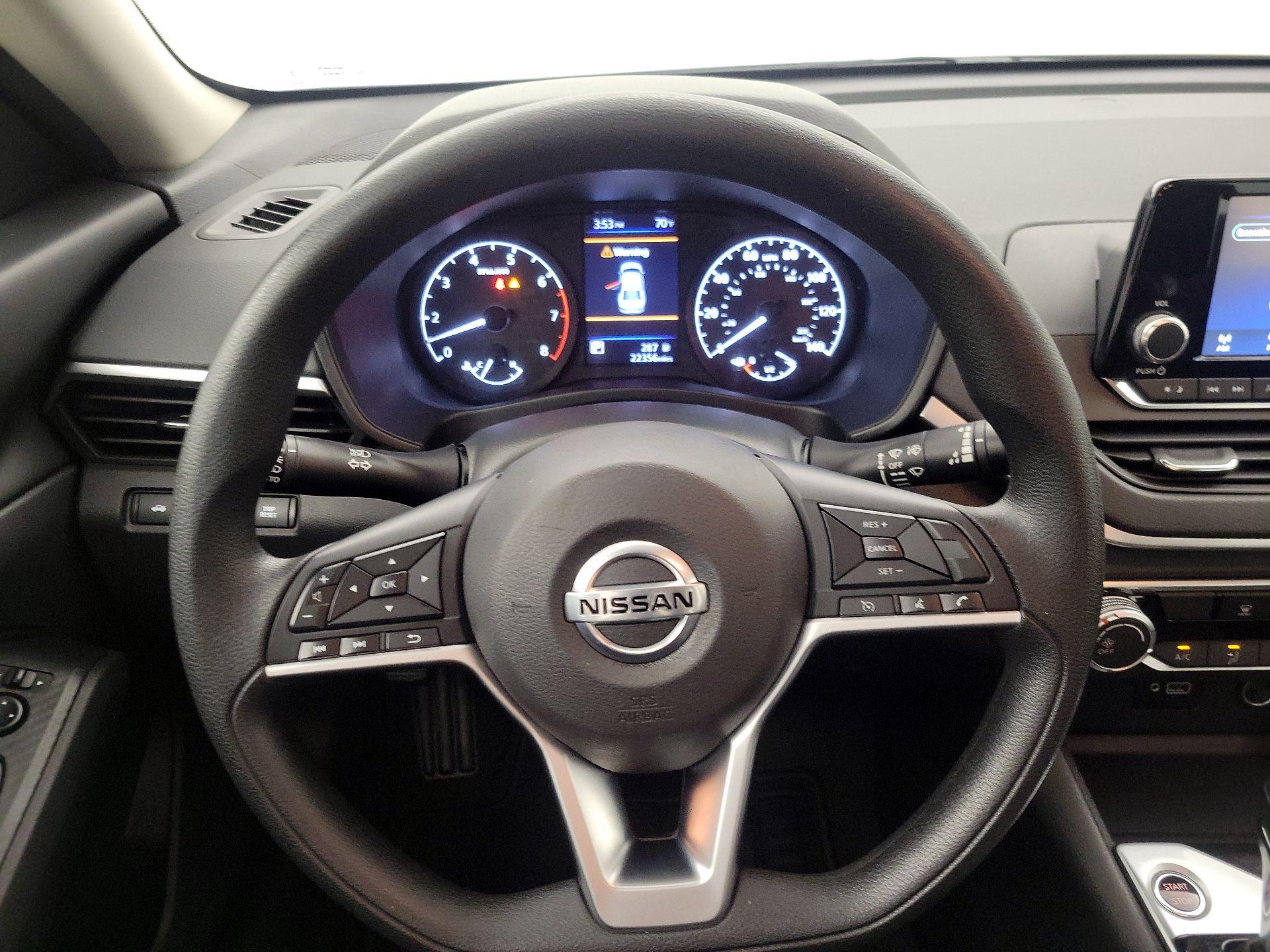 Thumbnail: 2022 Nissan Altima - 10