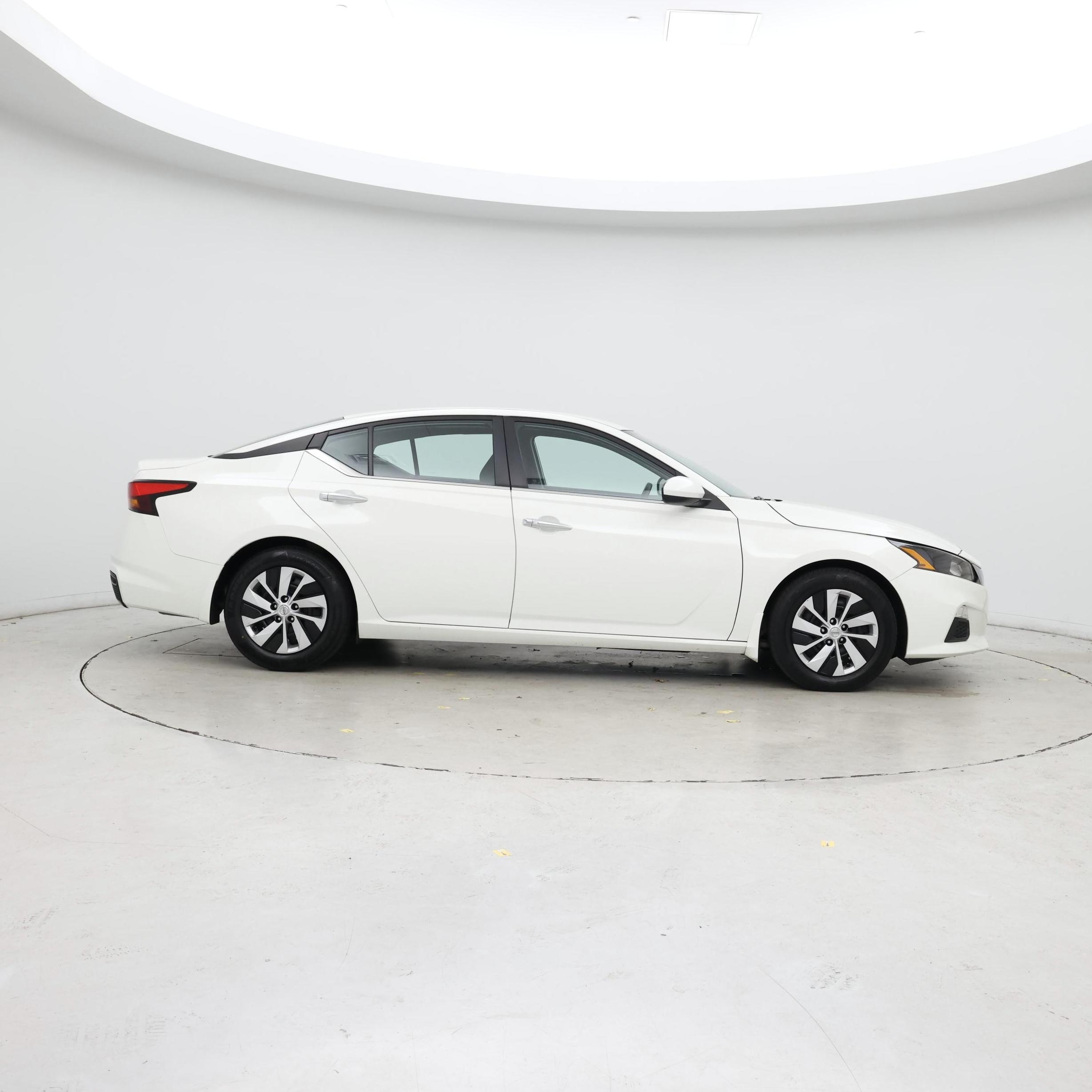 Thumbnail: 2022 Nissan Altima - 7
