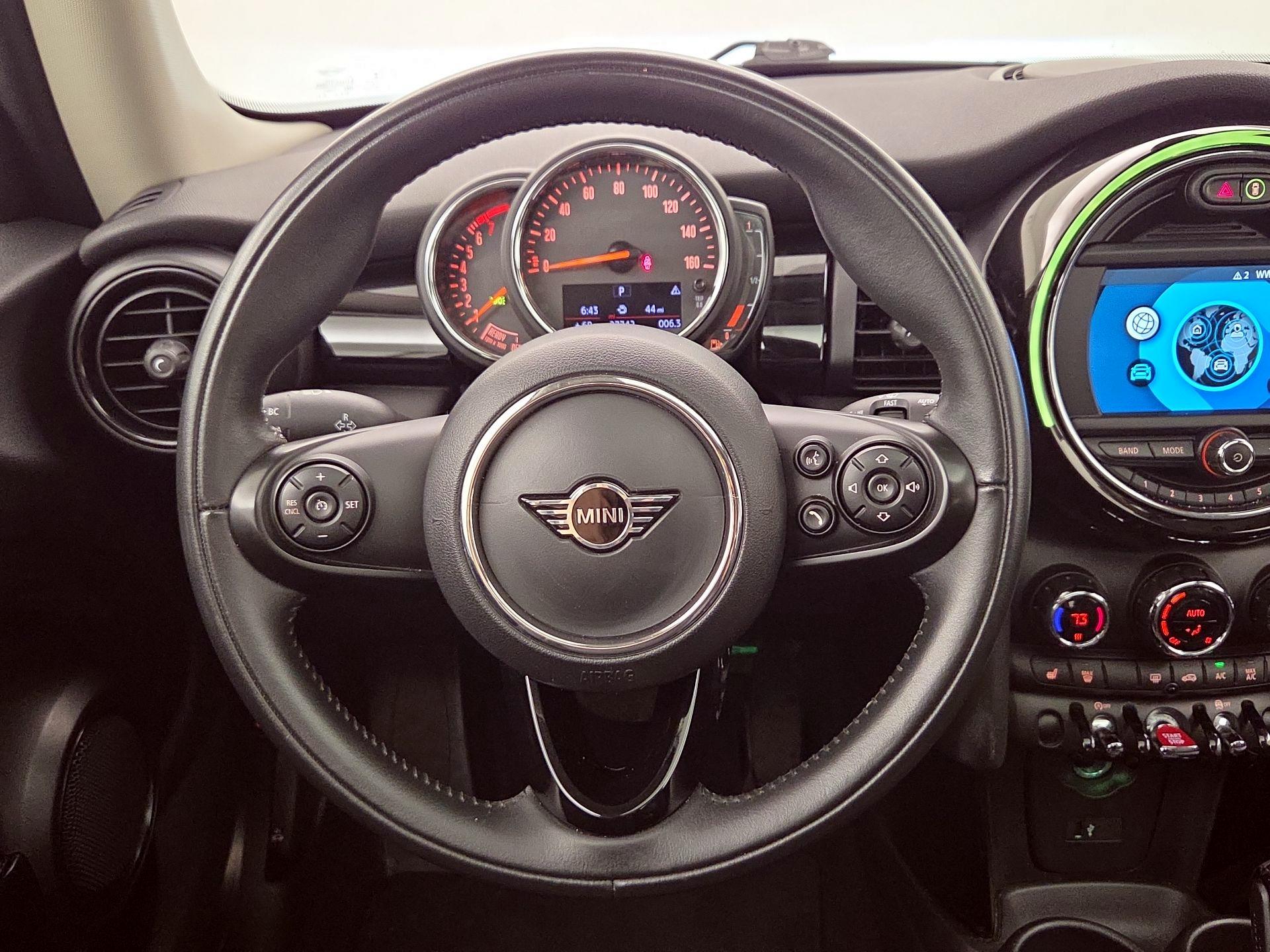 Thumbnail: 2021 MINI Cooper Hardtop - 10