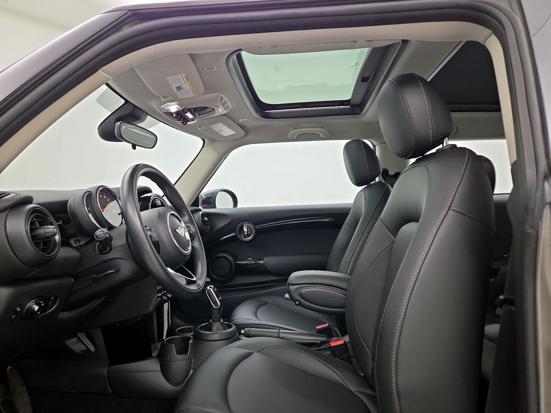 Thumbnail: 2021 MINI Cooper Hardtop - 19