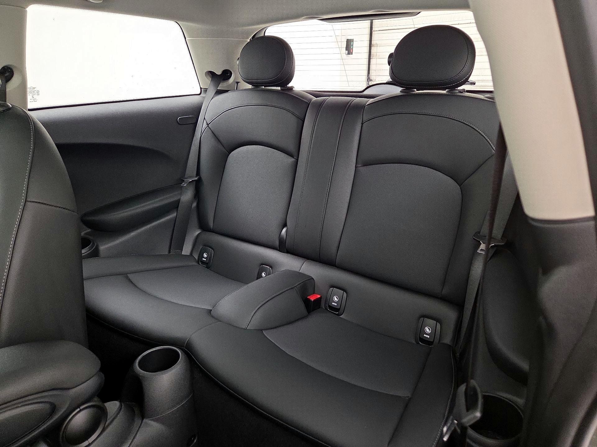 Thumbnail: 2021 MINI Cooper Hardtop - 20