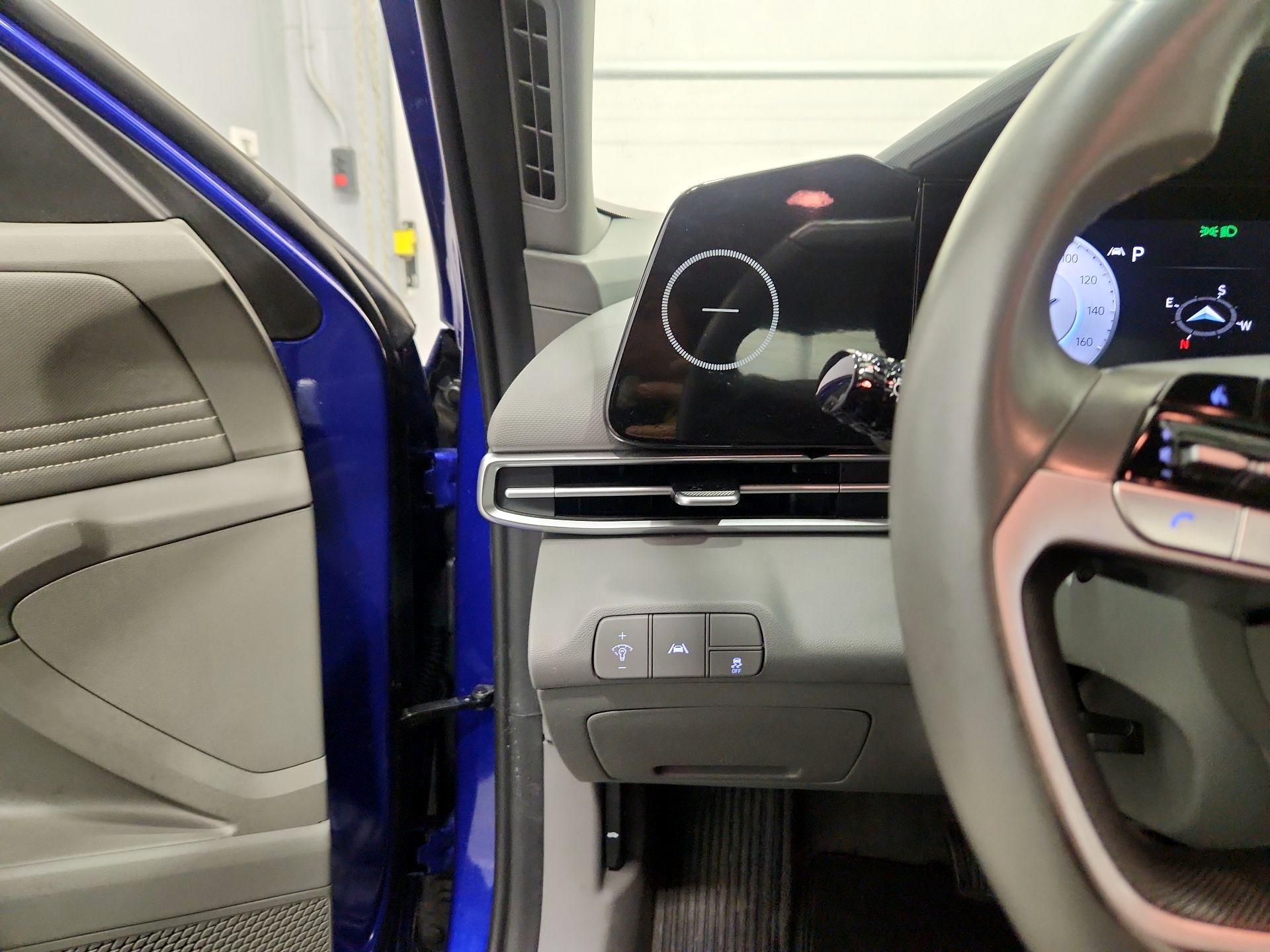 Thumbnail: 2023 Hyundai Elantra - 13