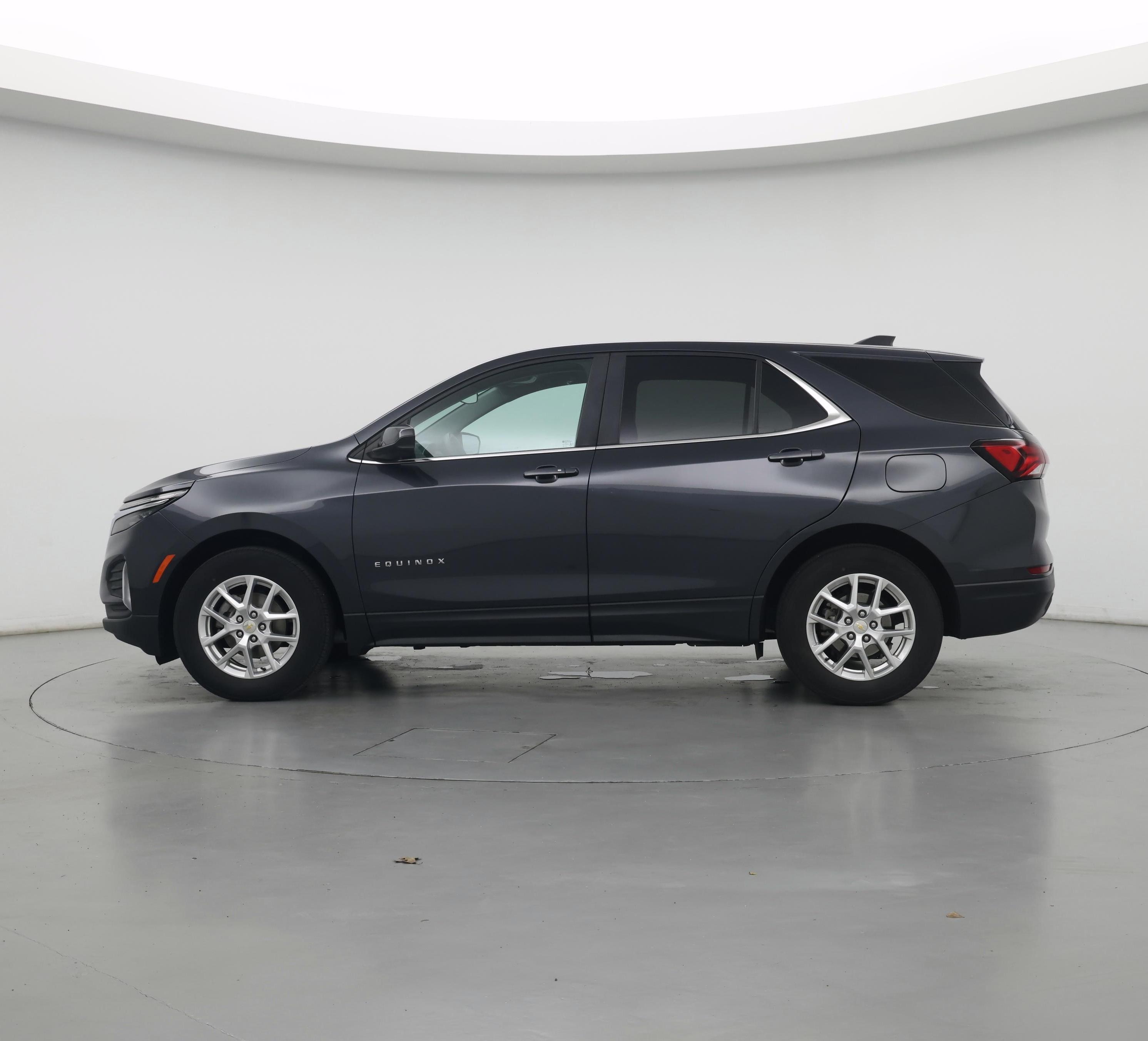 Thumbnail: 2022 Chevrolet Equinox - 3