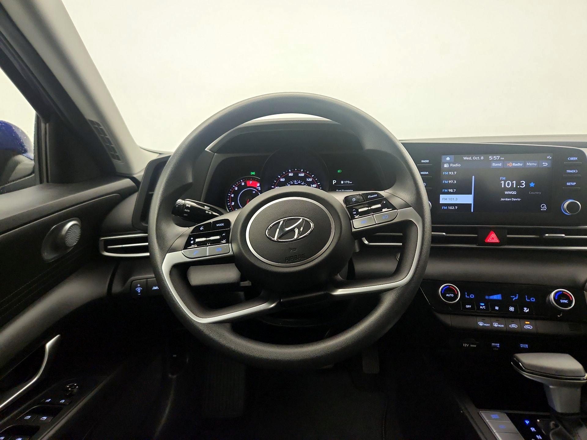 Thumbnail: 2023 Hyundai Elantra - 10