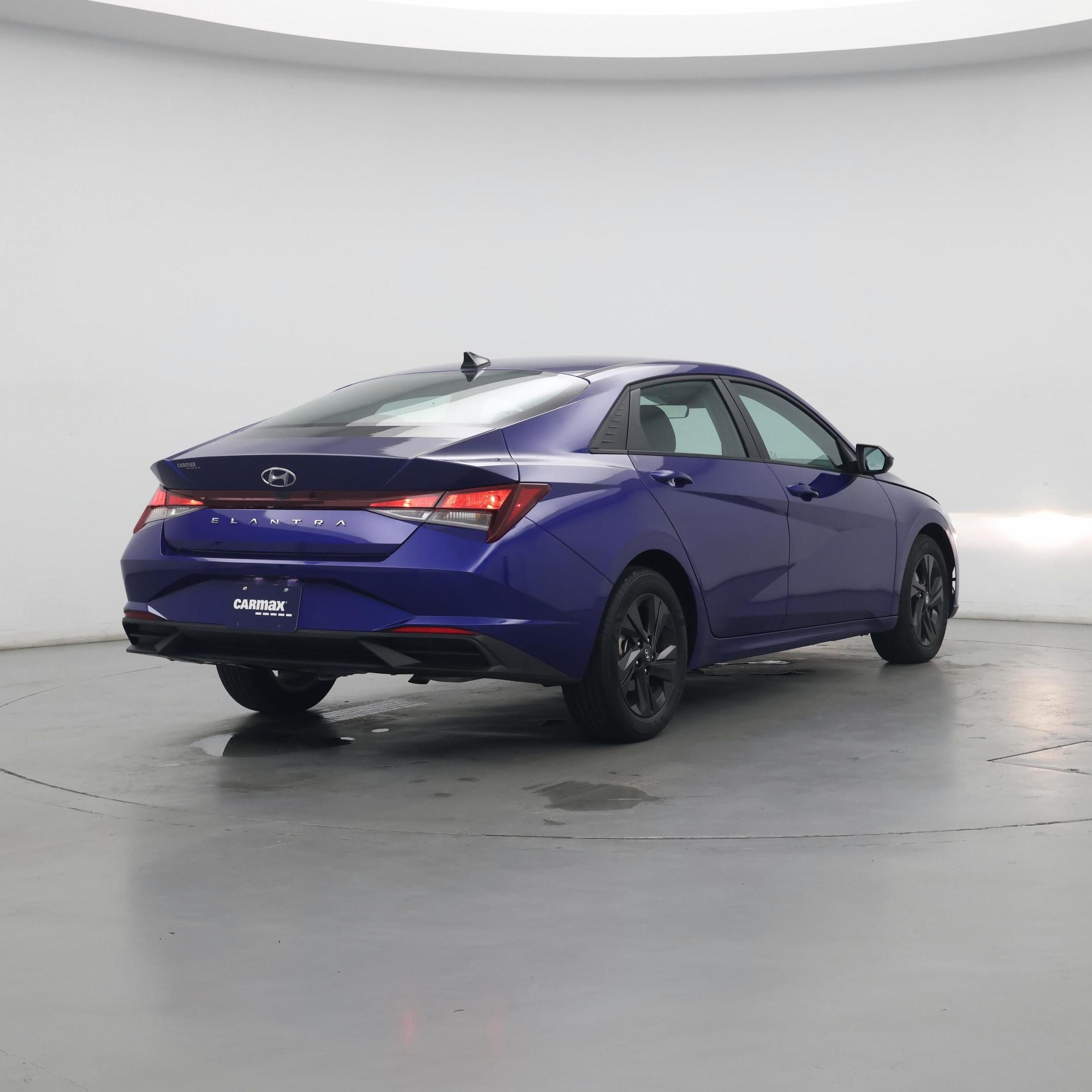 Thumbnail: 2023 Hyundai Elantra - 8