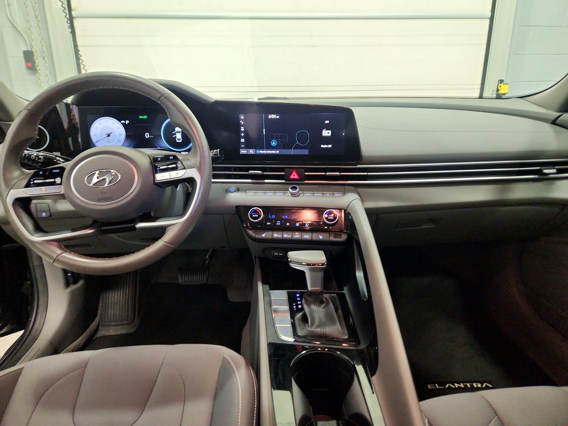 Thumbnail: 2023 Hyundai Elantra - 9