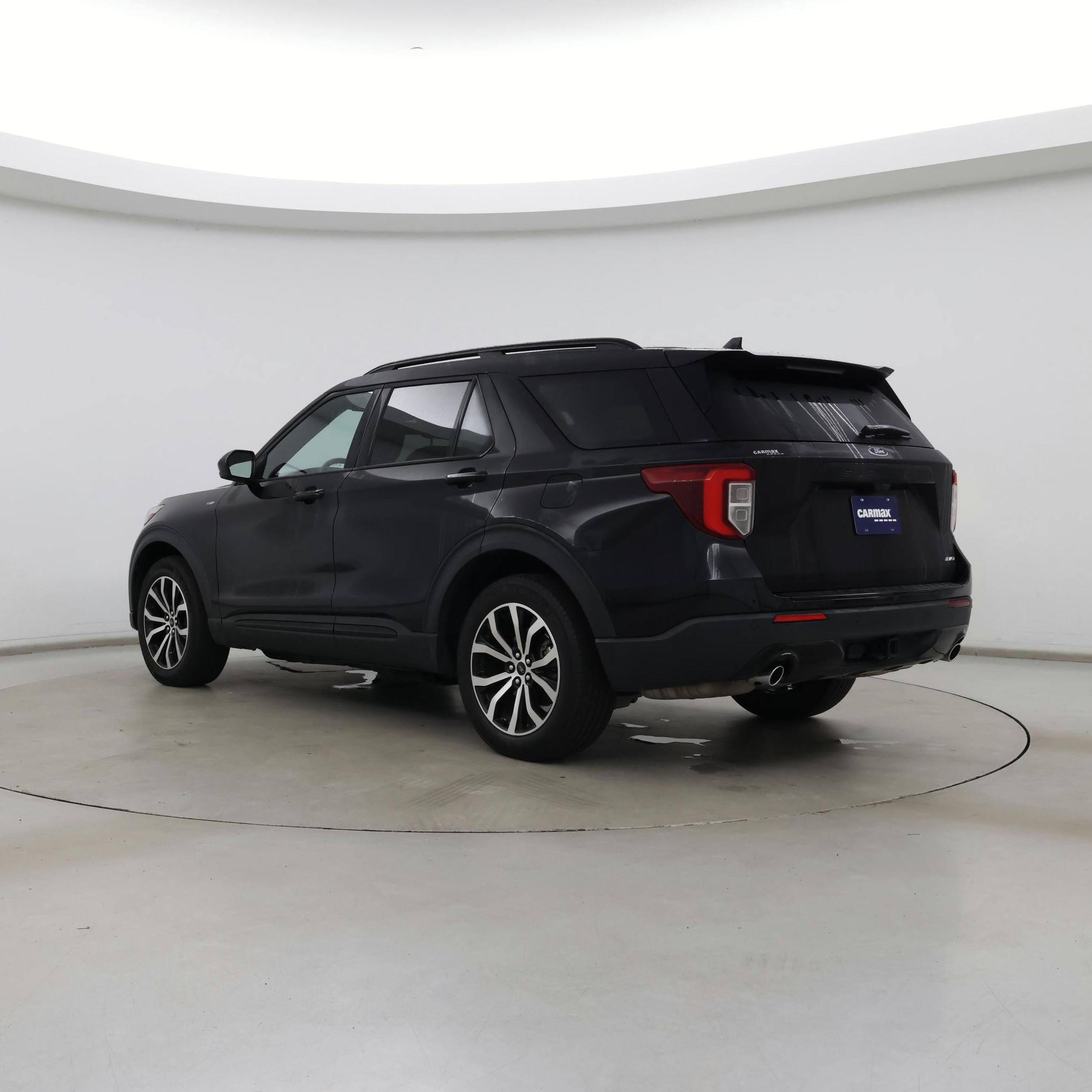 Thumbnail: 2022 Ford Explorer - 2