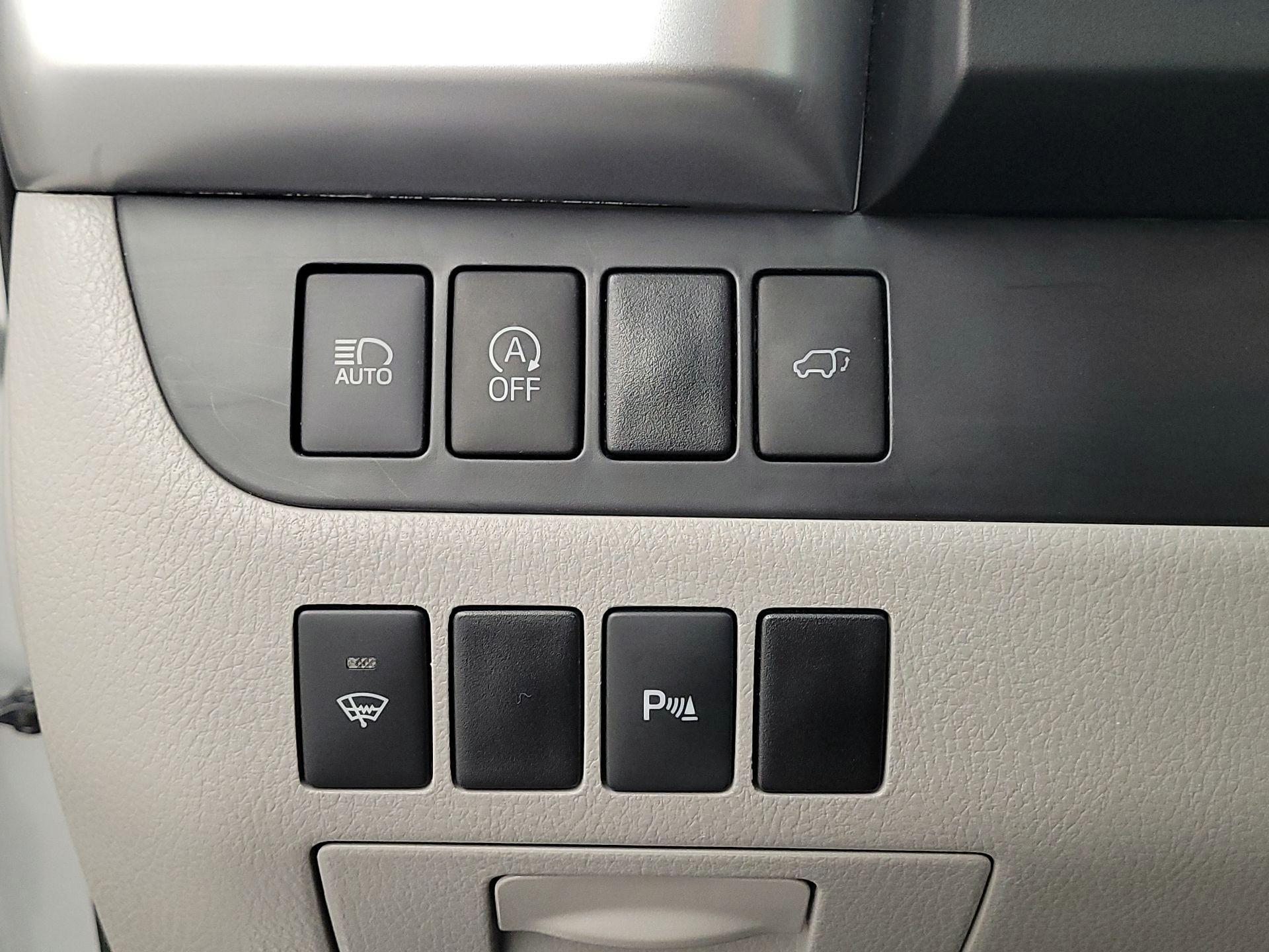 Thumbnail: 2017 Toyota Highlander - 13