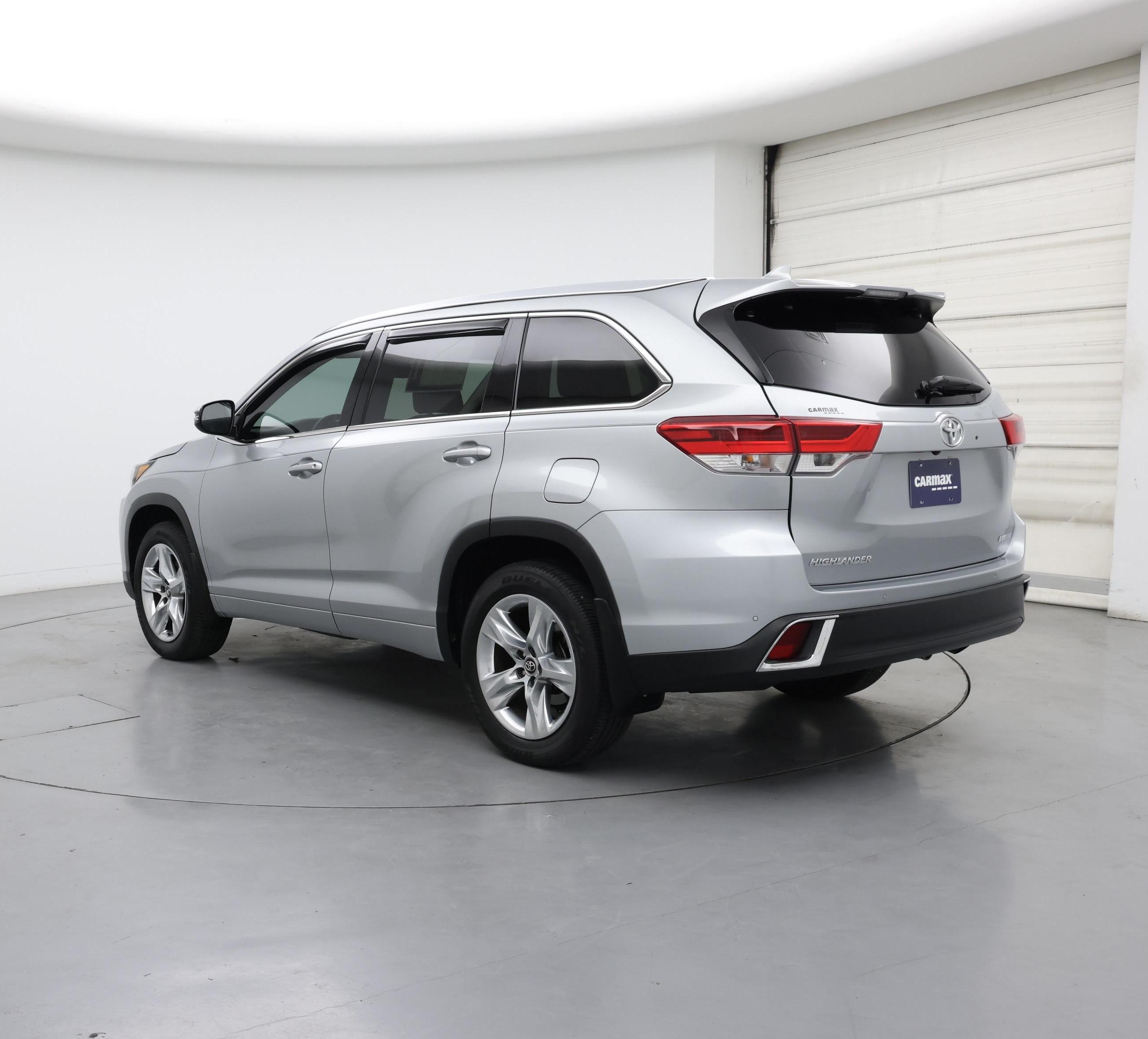 Thumbnail: 2017 Toyota Highlander - 2