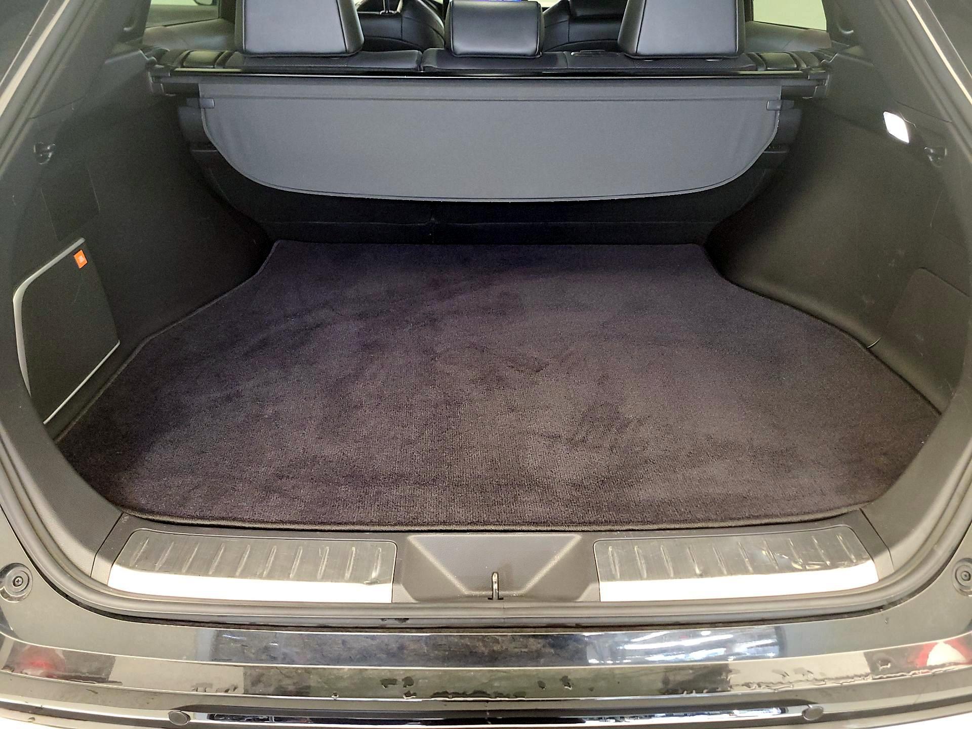 Thumbnail: 2023 Toyota Venza - 17