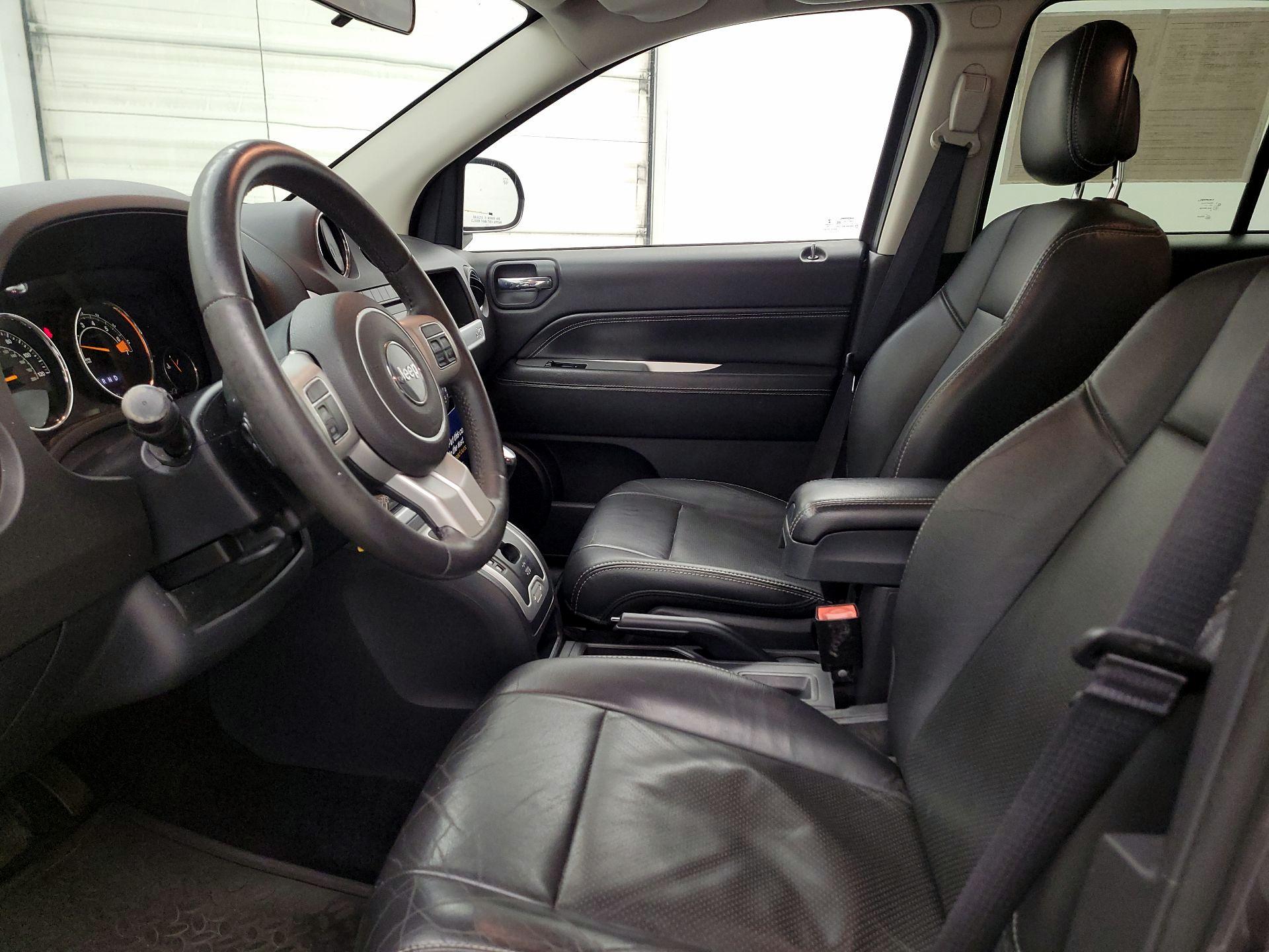 Thumbnail: 2015 Jeep Compass - 11