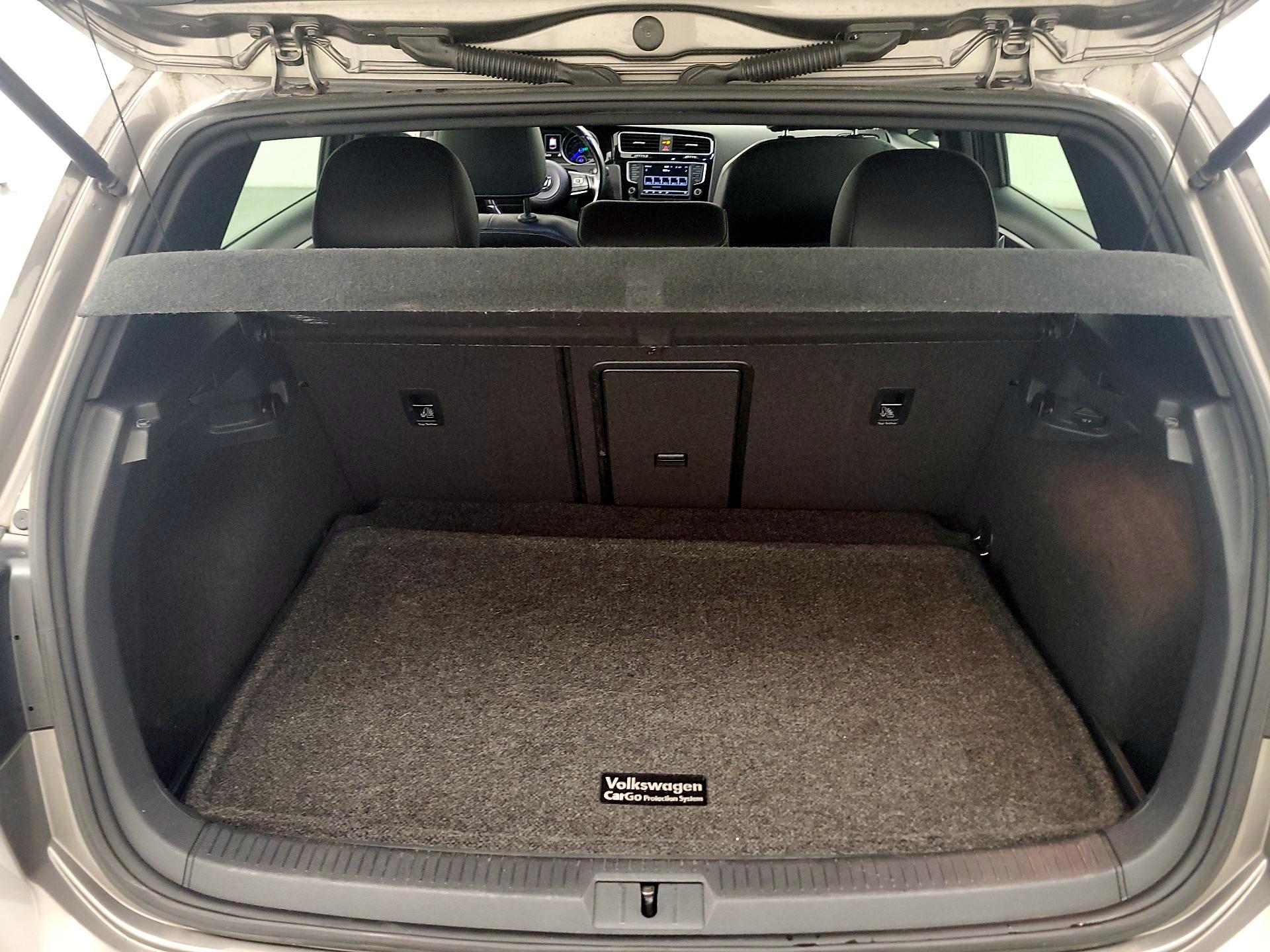 Thumbnail: 2016 Volkswagen Golf - 16