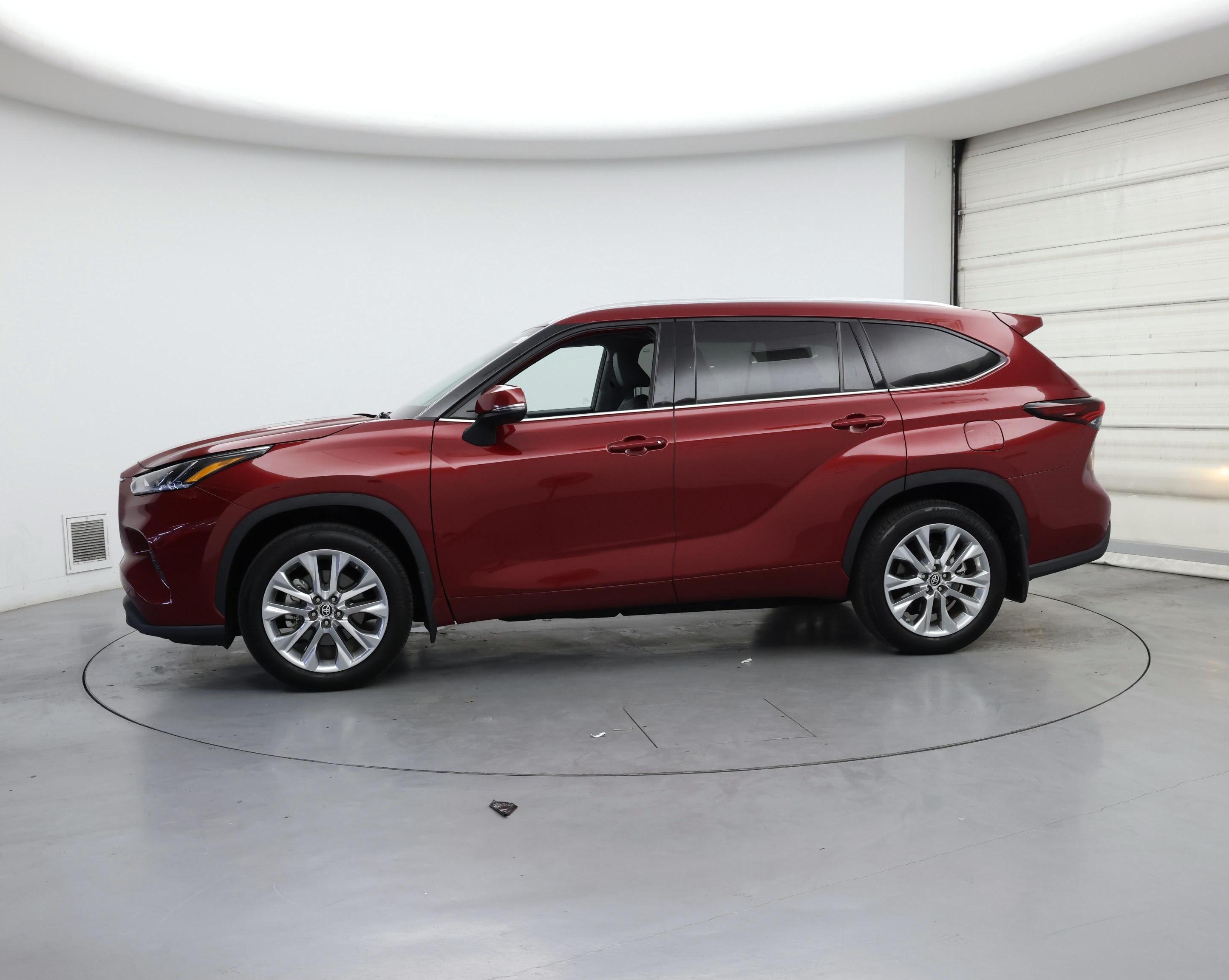 Thumbnail: 2024 Toyota Highlander - 3