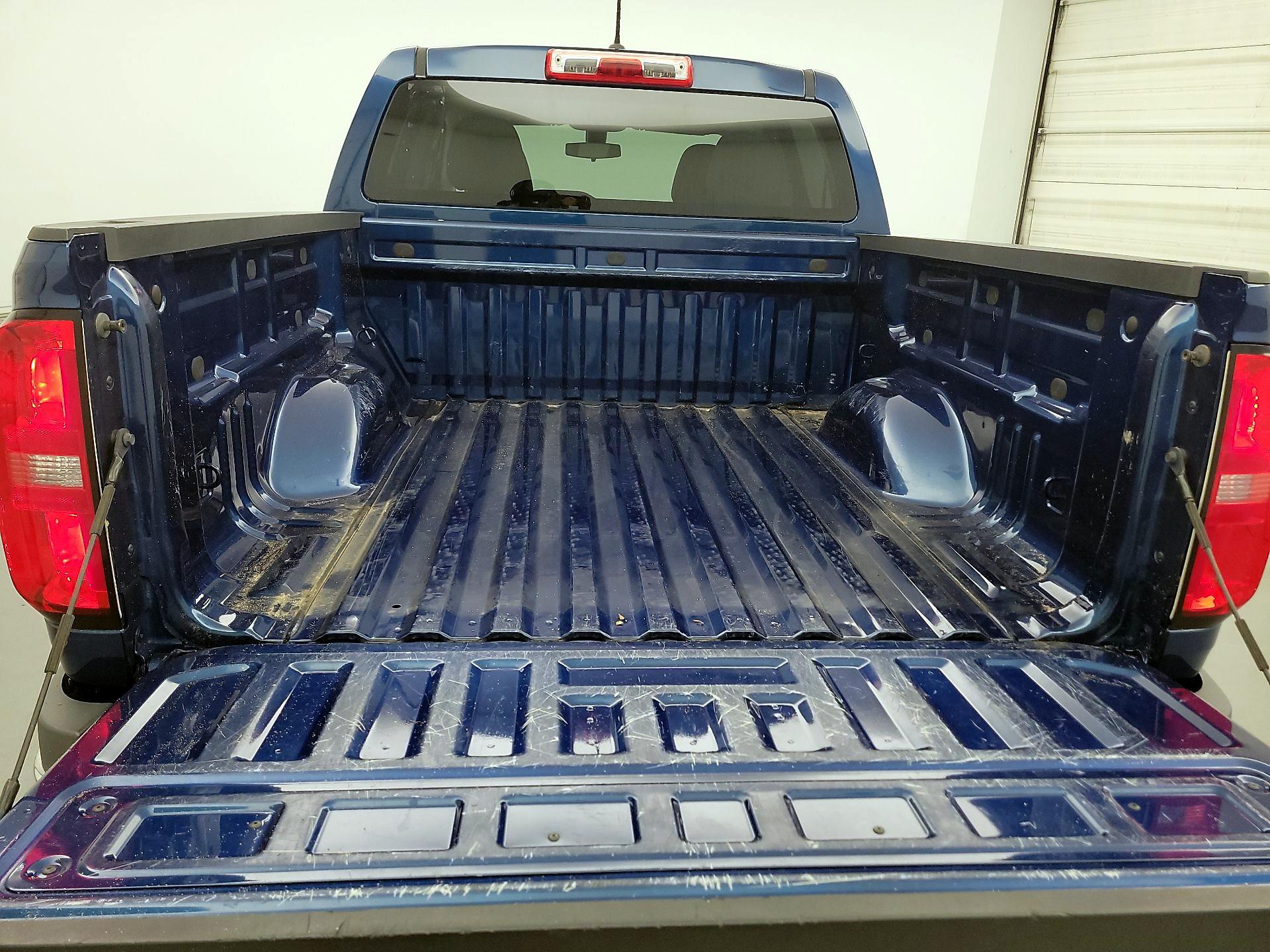 Thumbnail: 2019 Chevrolet Colorado - 16