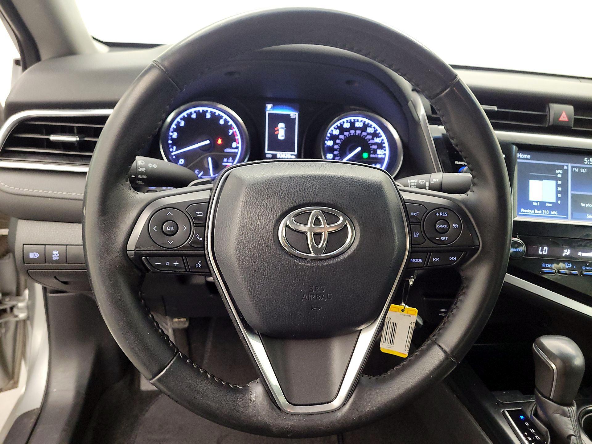 Thumbnail: 2018 Toyota Camry - 10