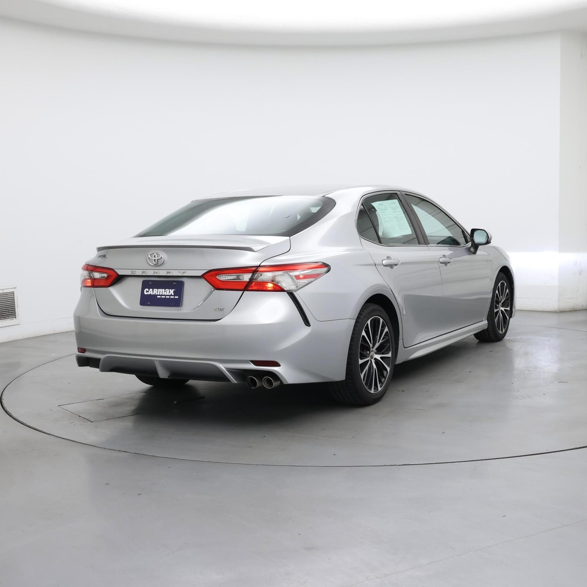 Thumbnail: 2018 Toyota Camry - 8