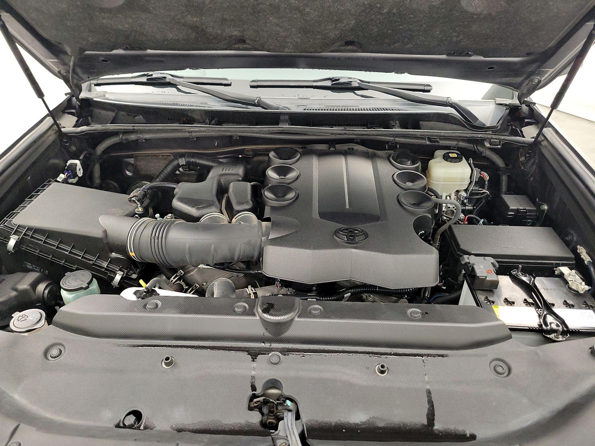 Thumbnail: 2021 Toyota 4Runner - 17