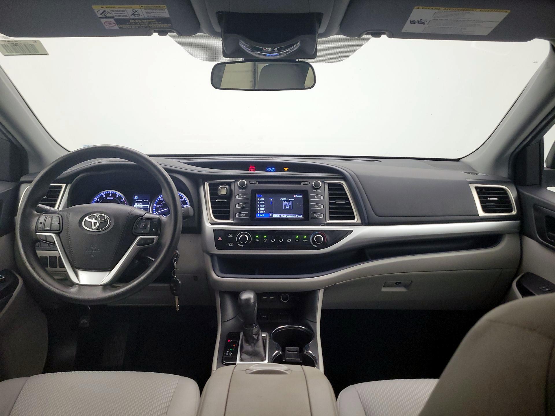 Thumbnail: 2019 Toyota Highlander - 9