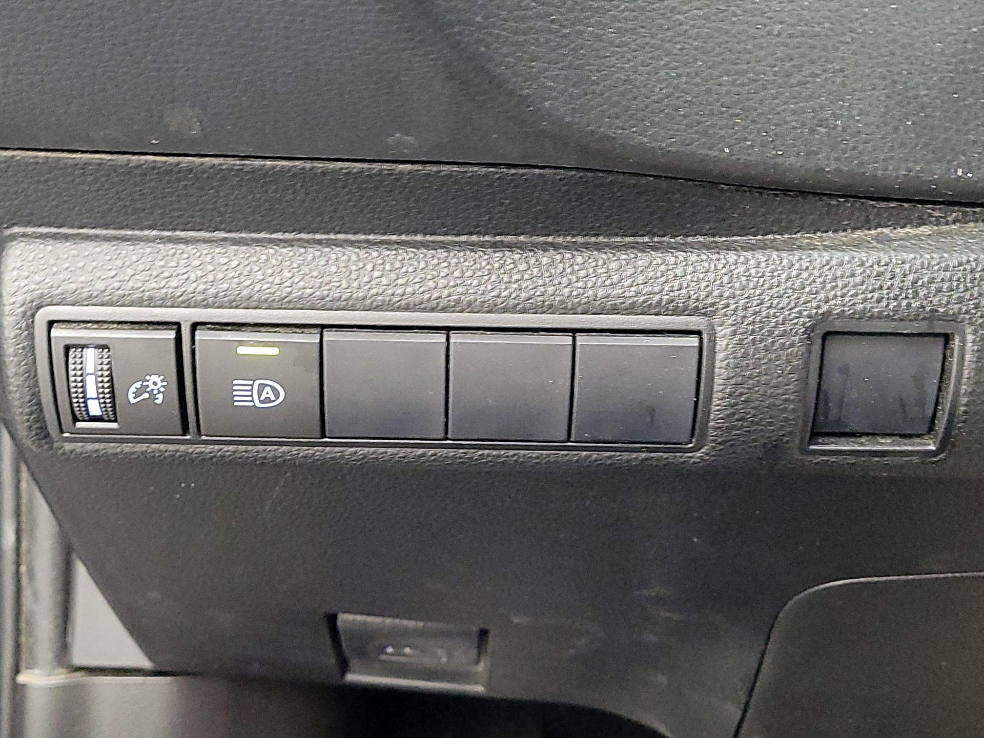 Thumbnail: 2021 Toyota Corolla - 13